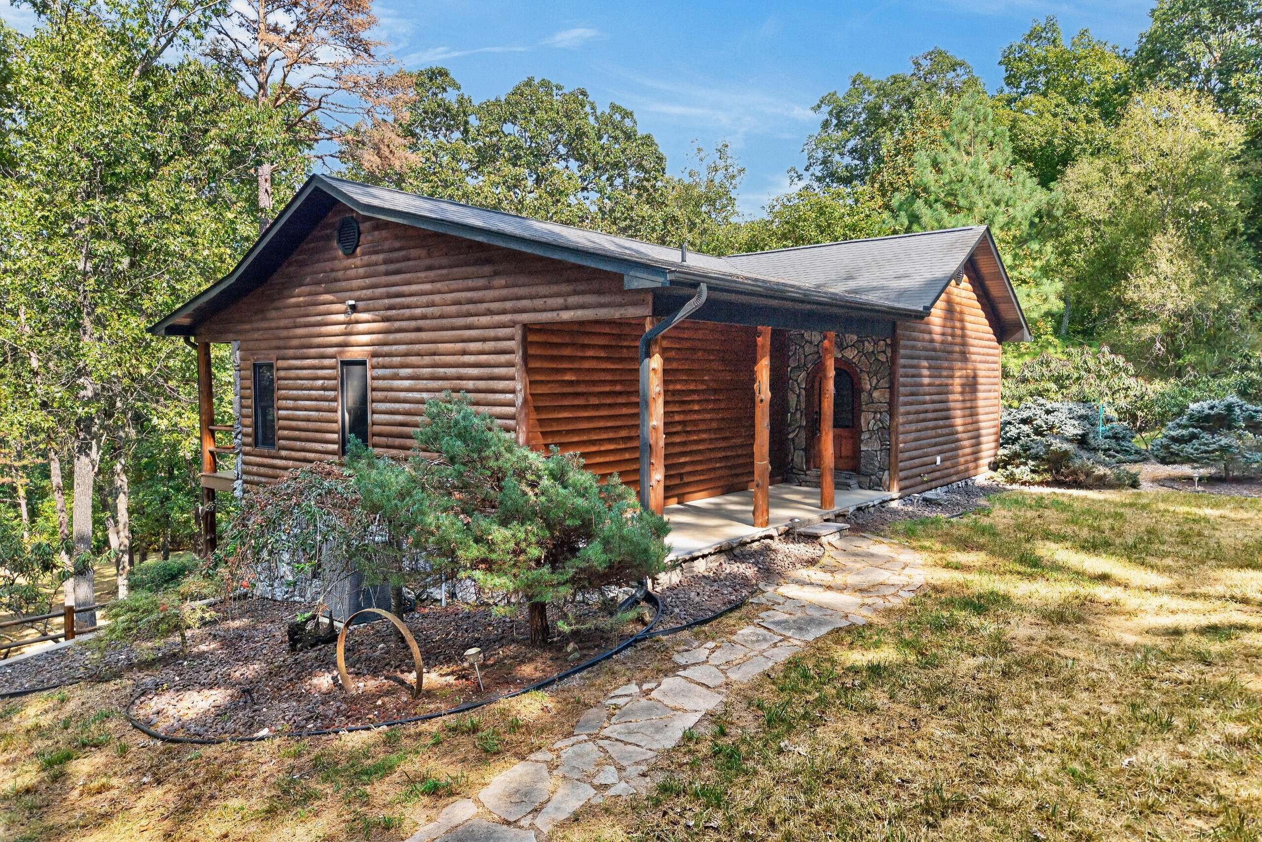 main property photo 12