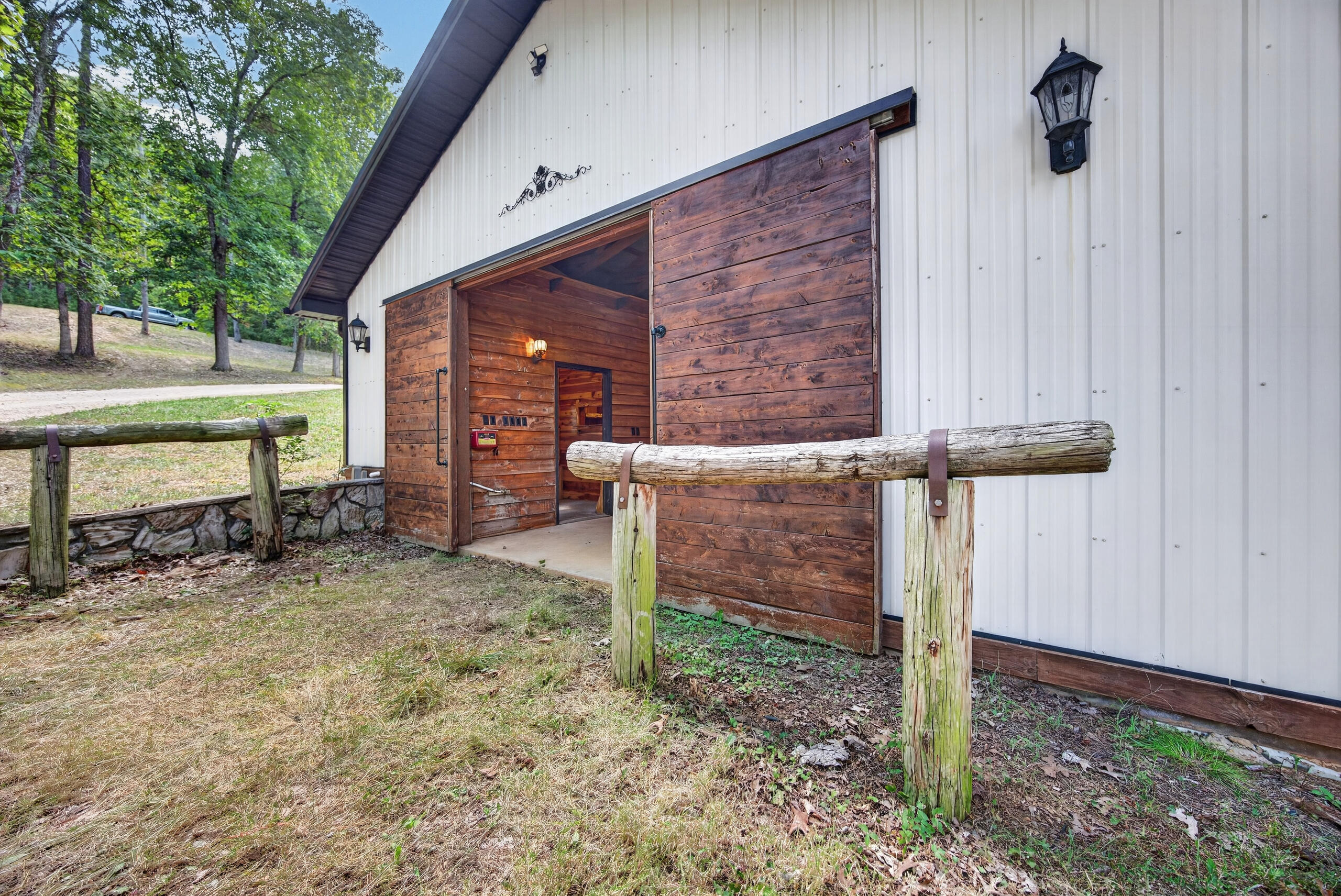 main property photo 92