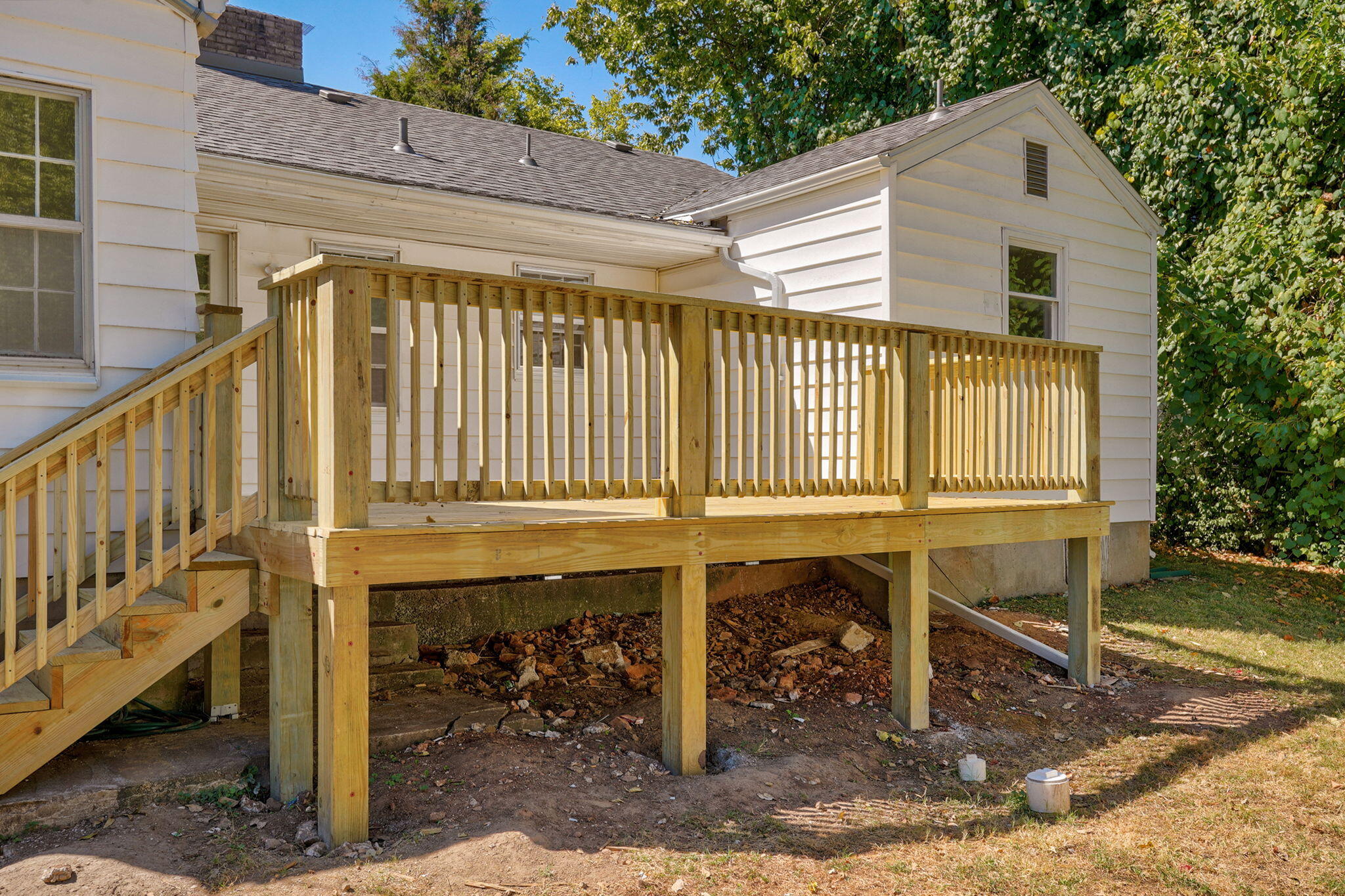 main property photo 30