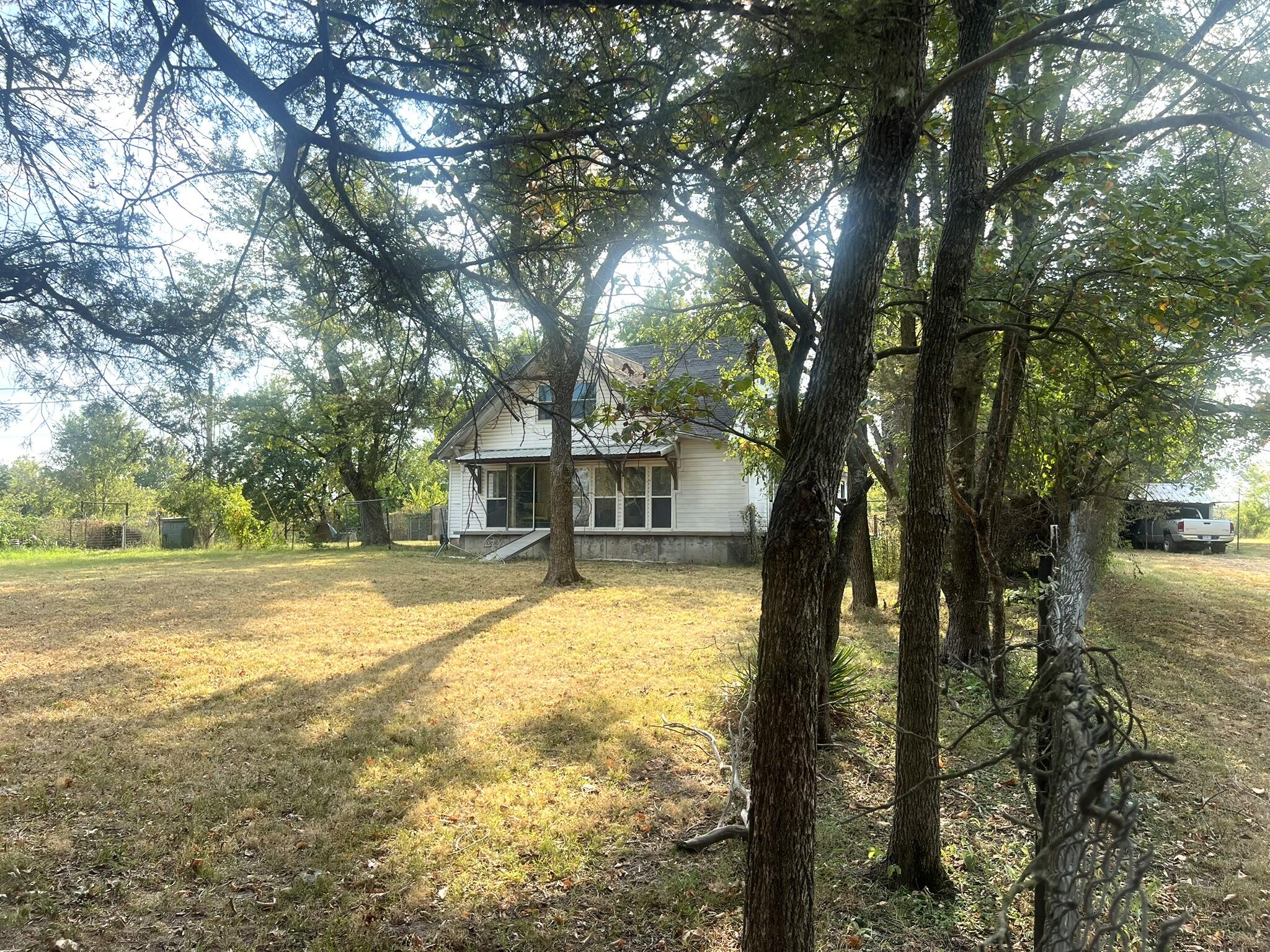 main property photo 13