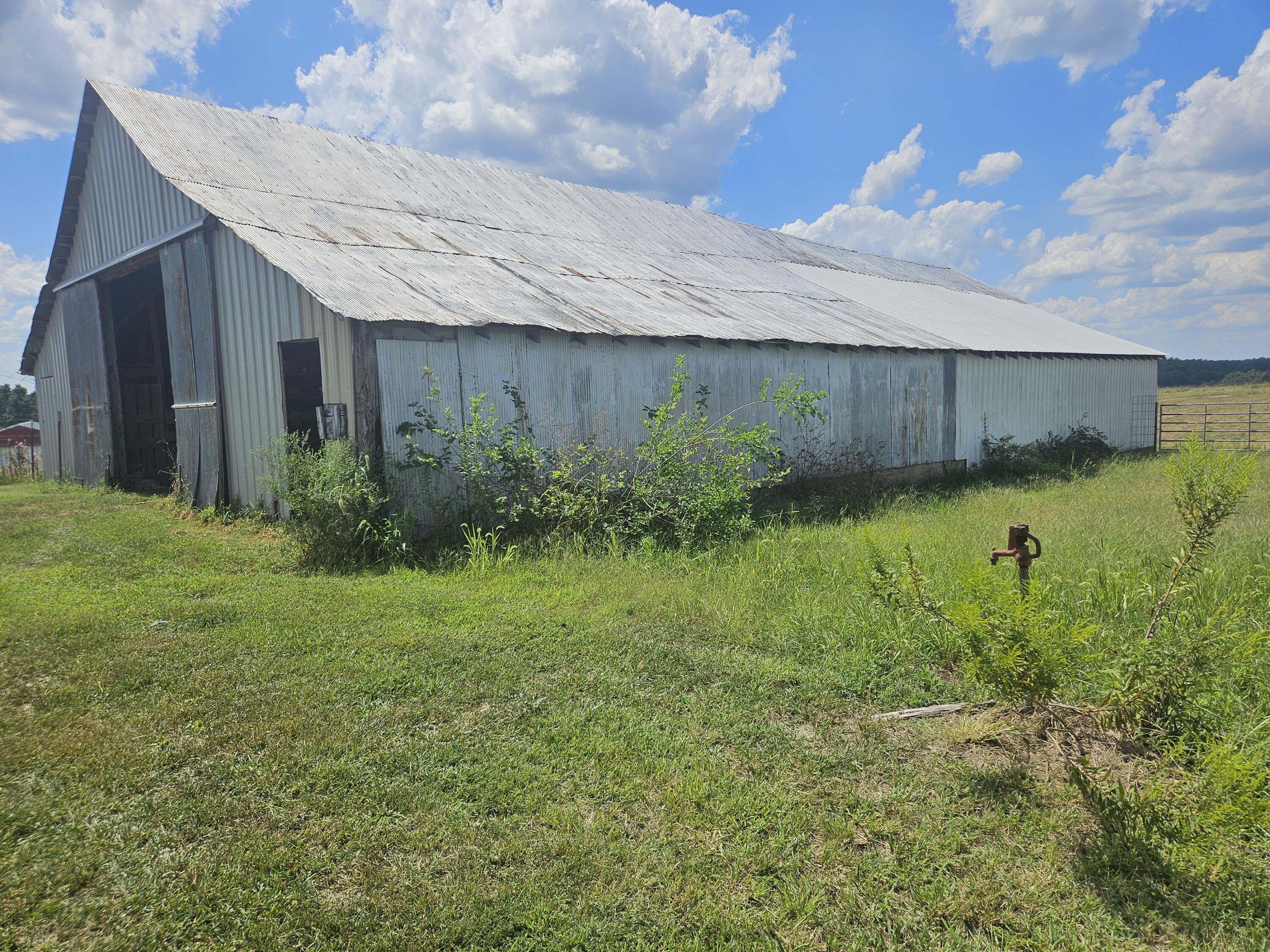 main property photo 31