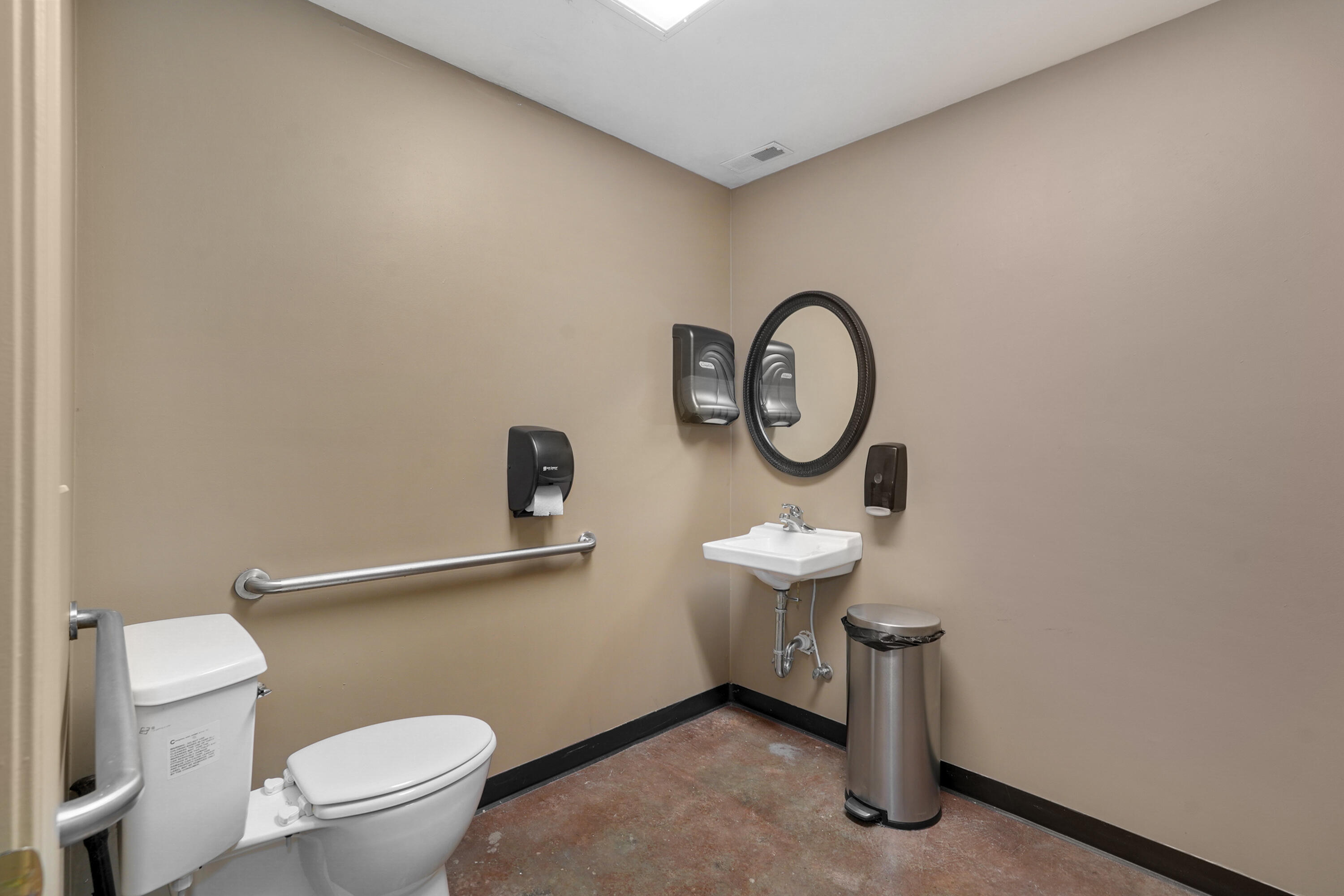 main property photo 20