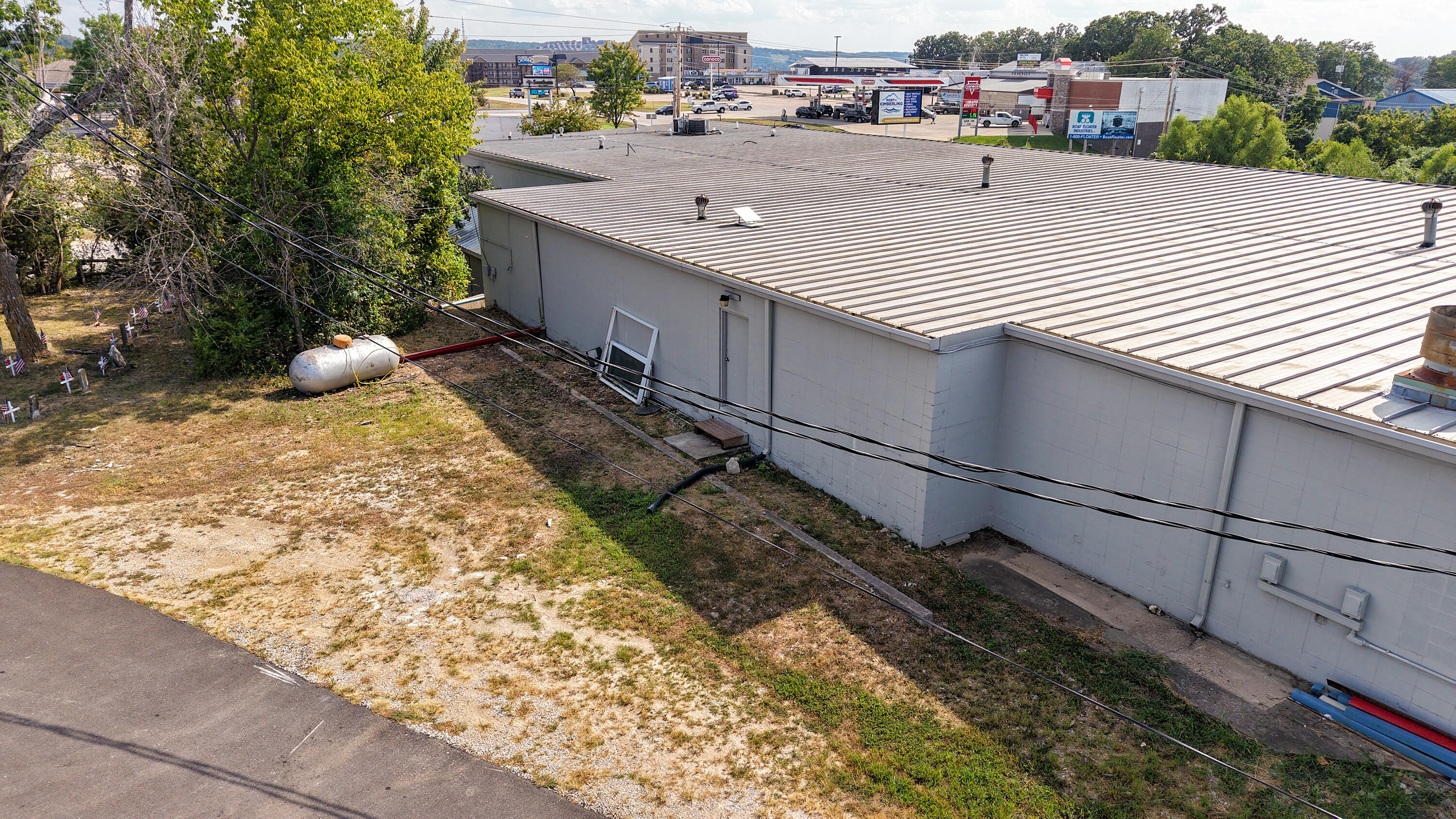main property photo 41