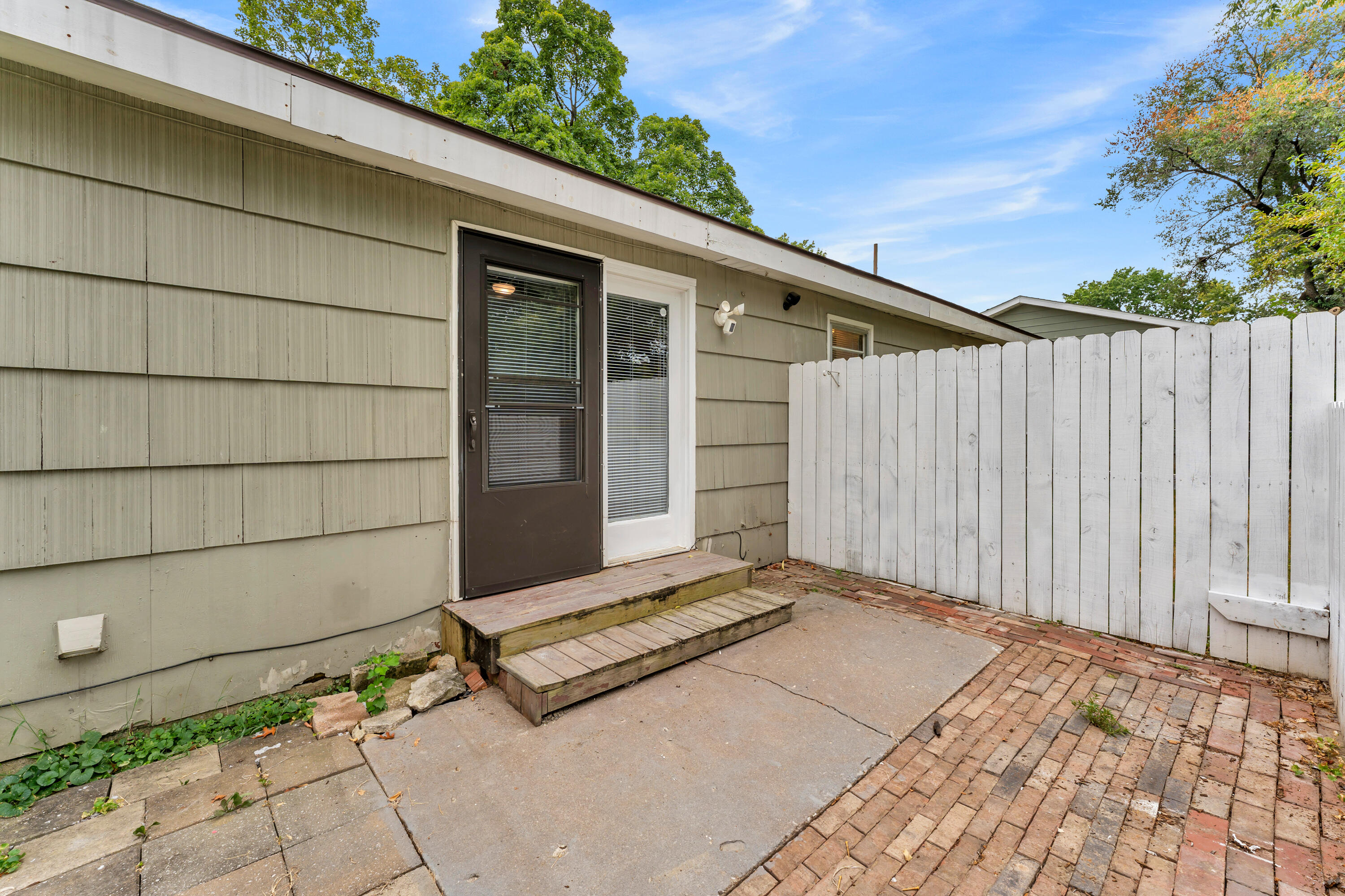 main property photo 21