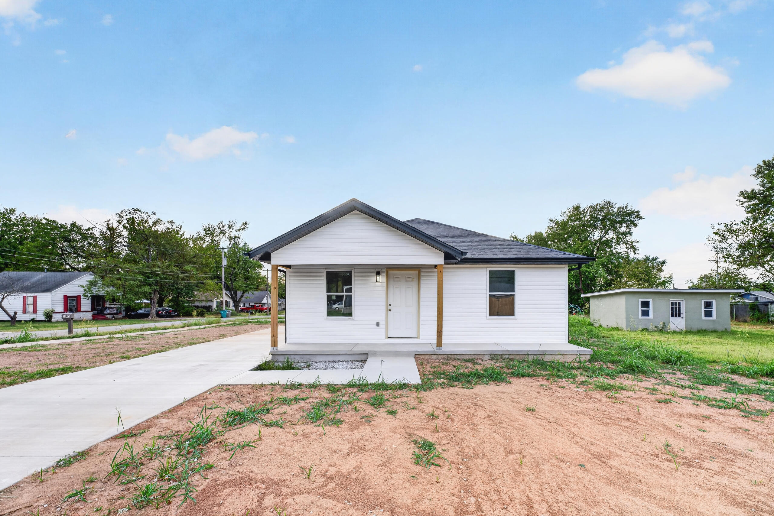main property photo 35