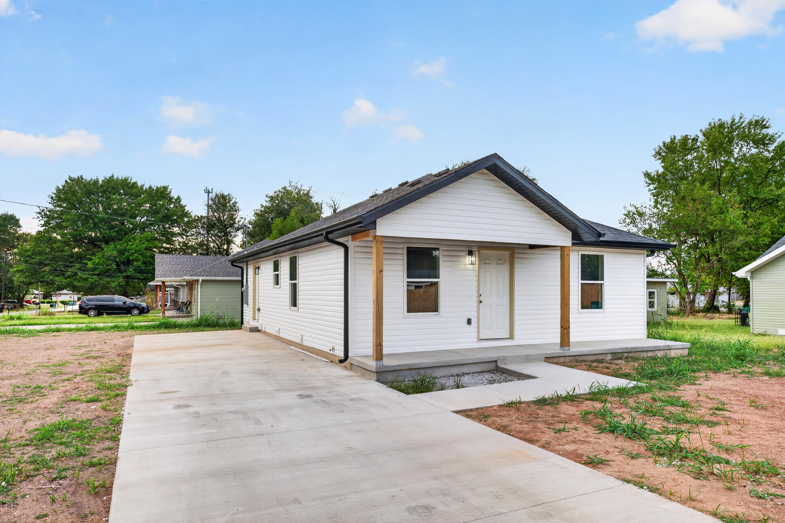 main property photo 36
