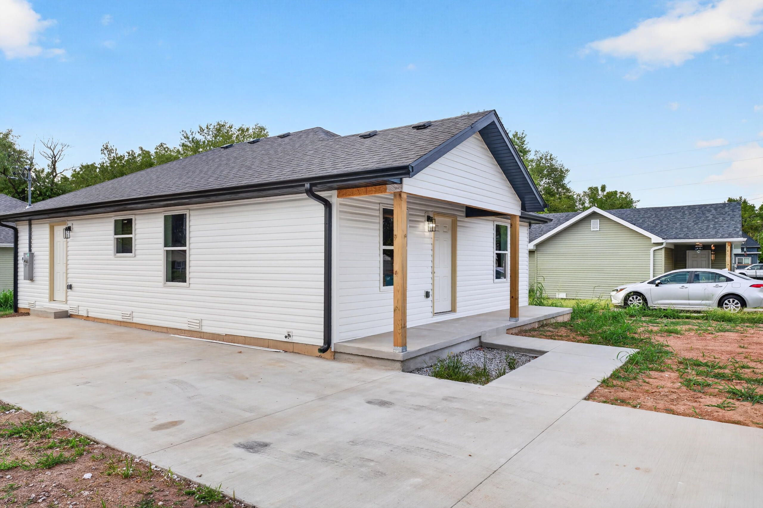 main property photo 41