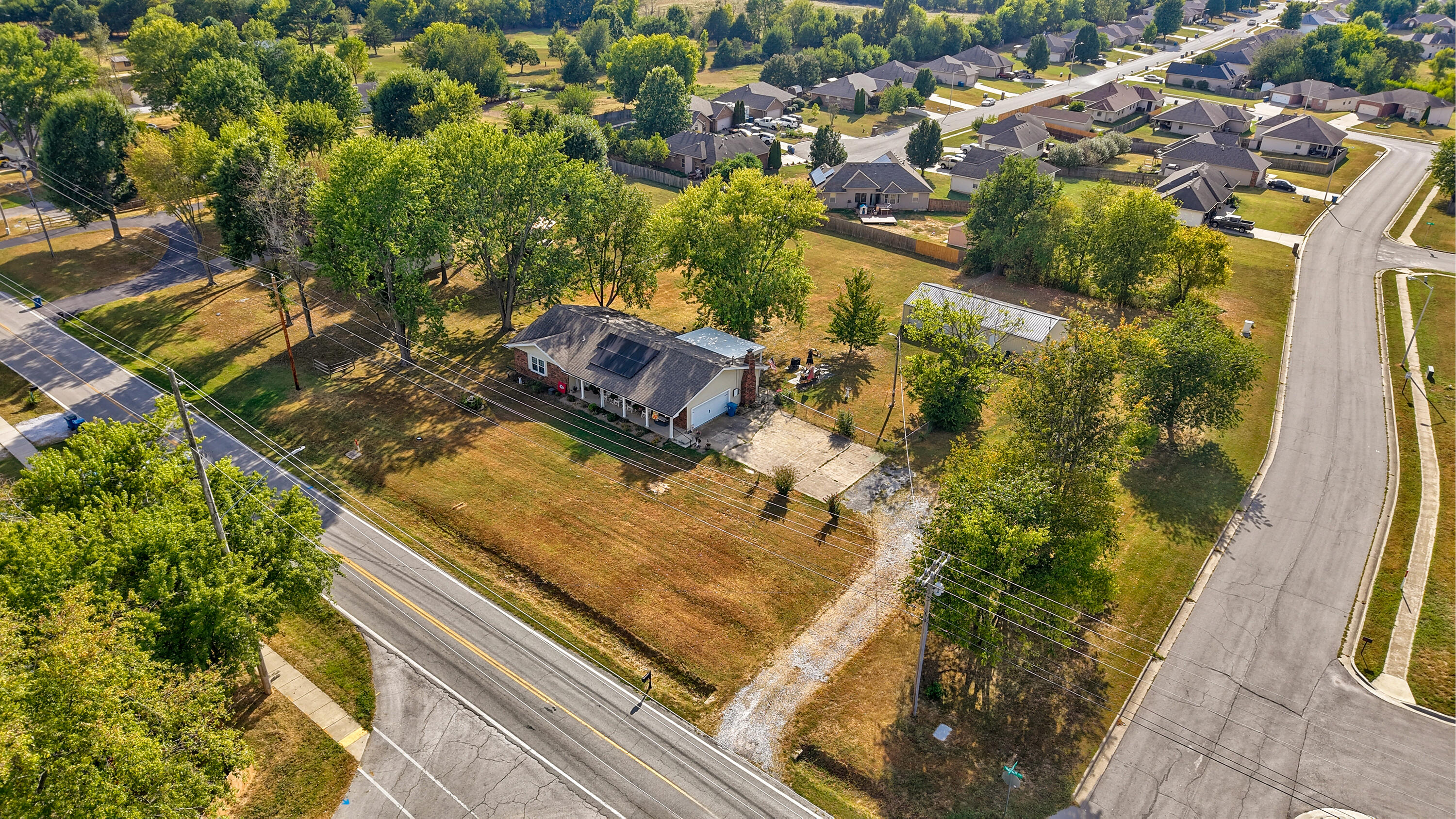 main property photo 29