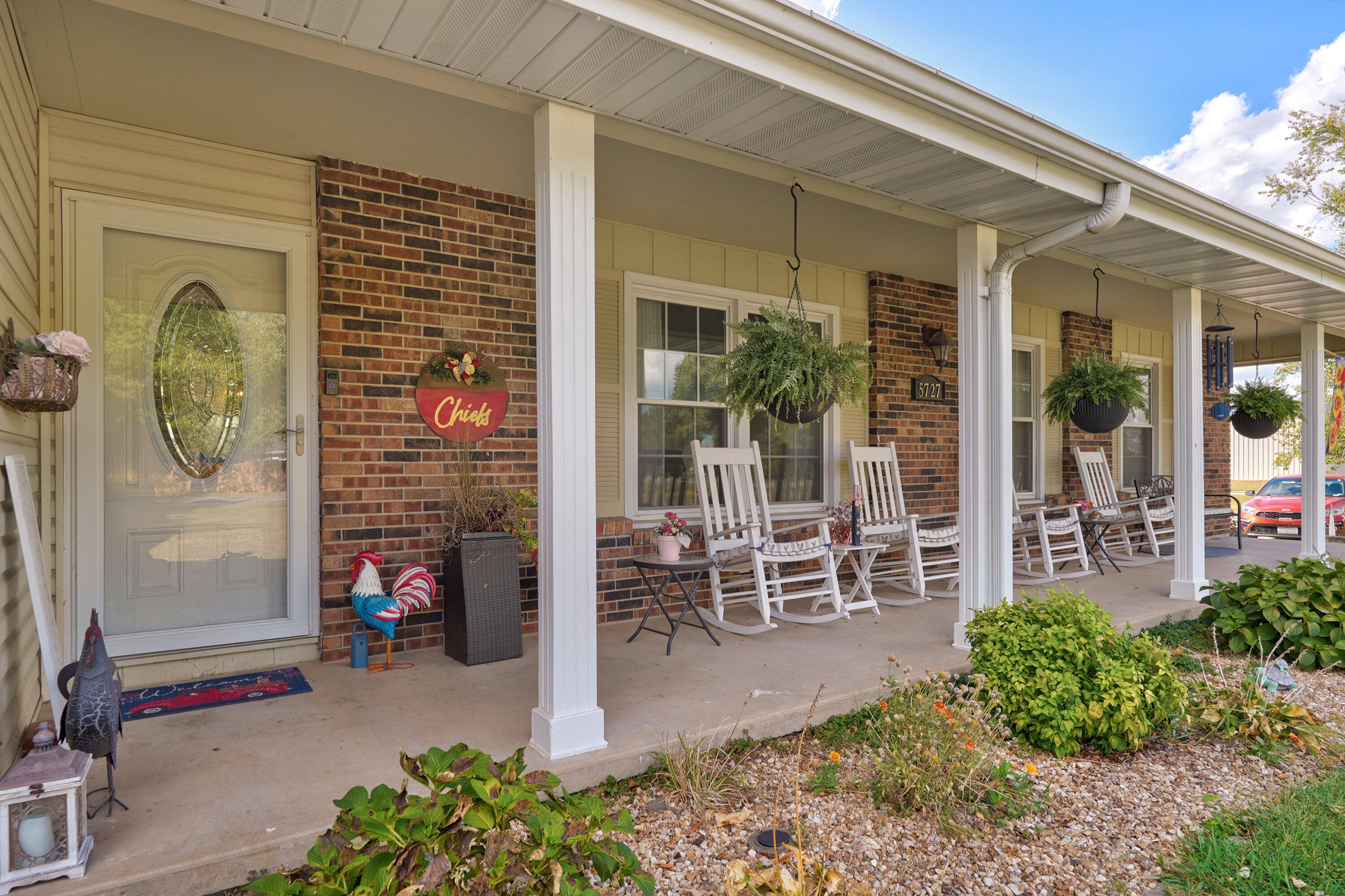 main property photo 3