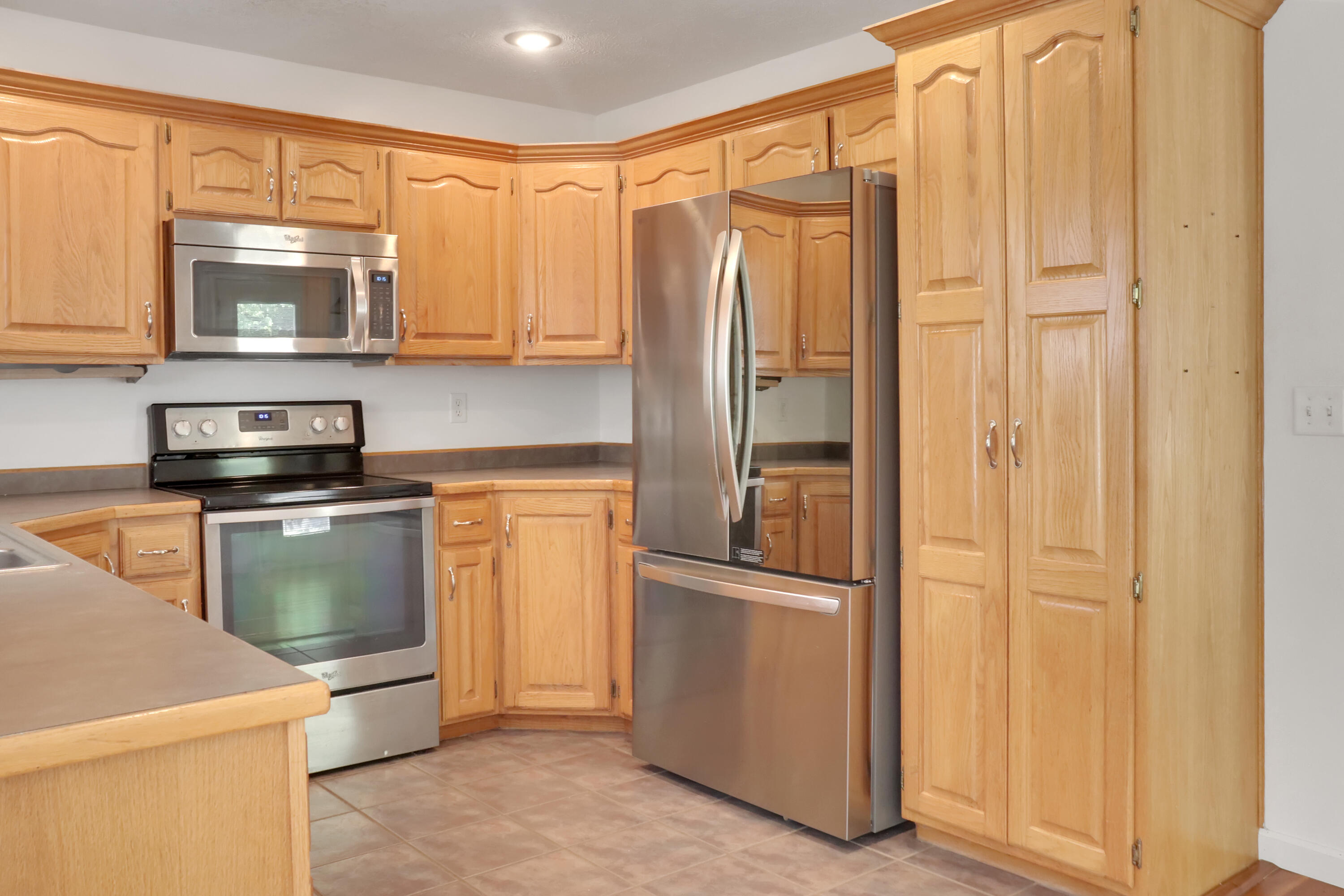 main property photo 11