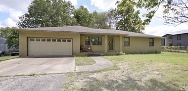 image of property with 4 Bed | 2 Bath | 1,918 Sqft