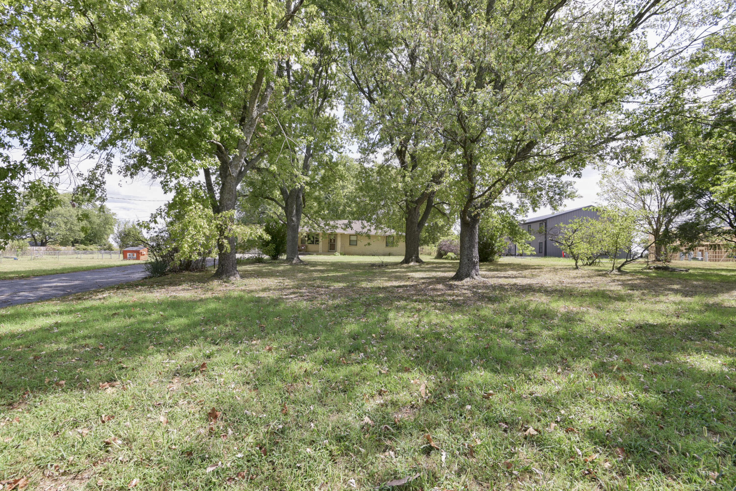 main property photo 27