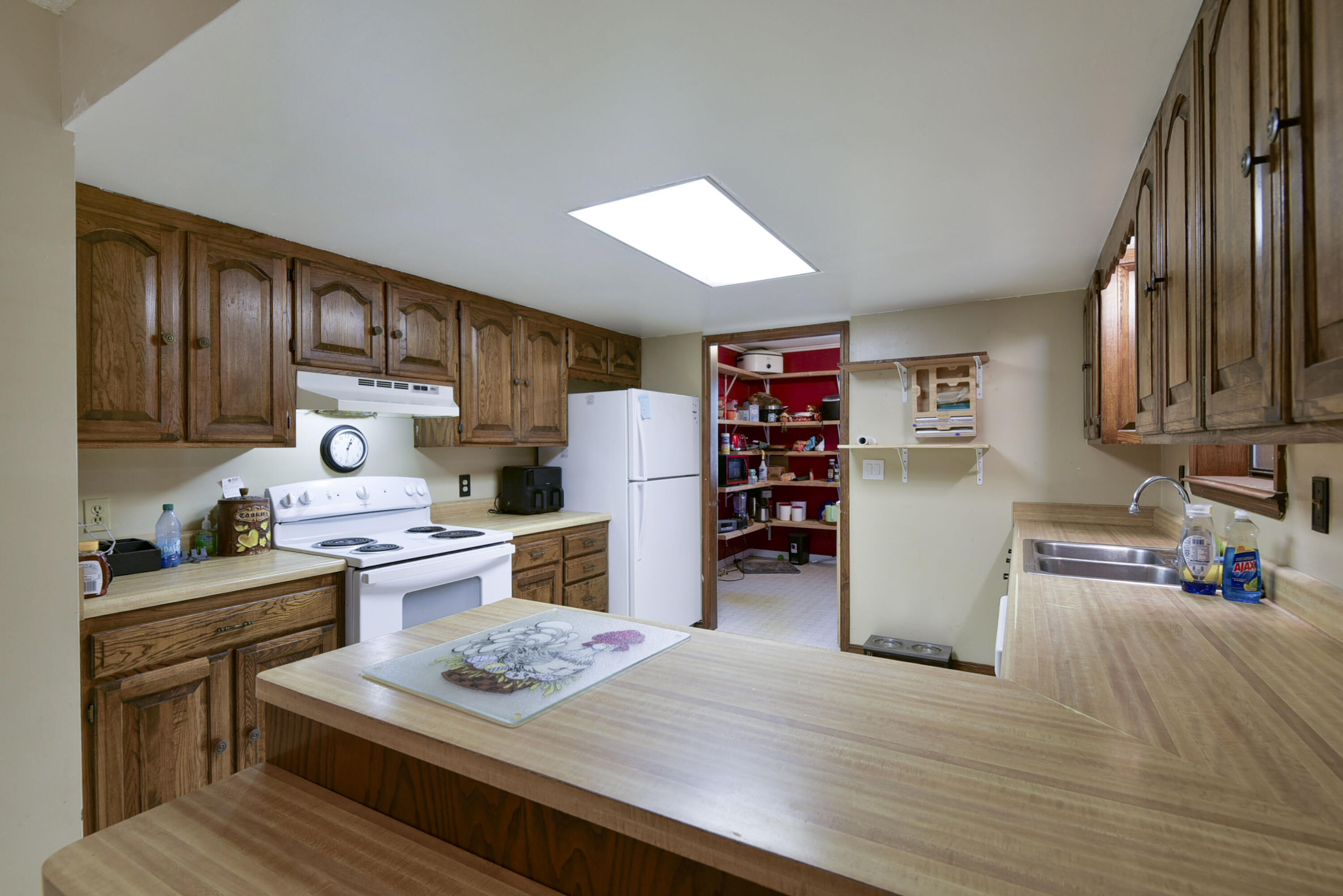 main property photo 8