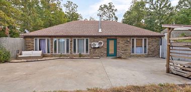 image of property with 2 Bed | 1 Bath | 1,500 Sqft