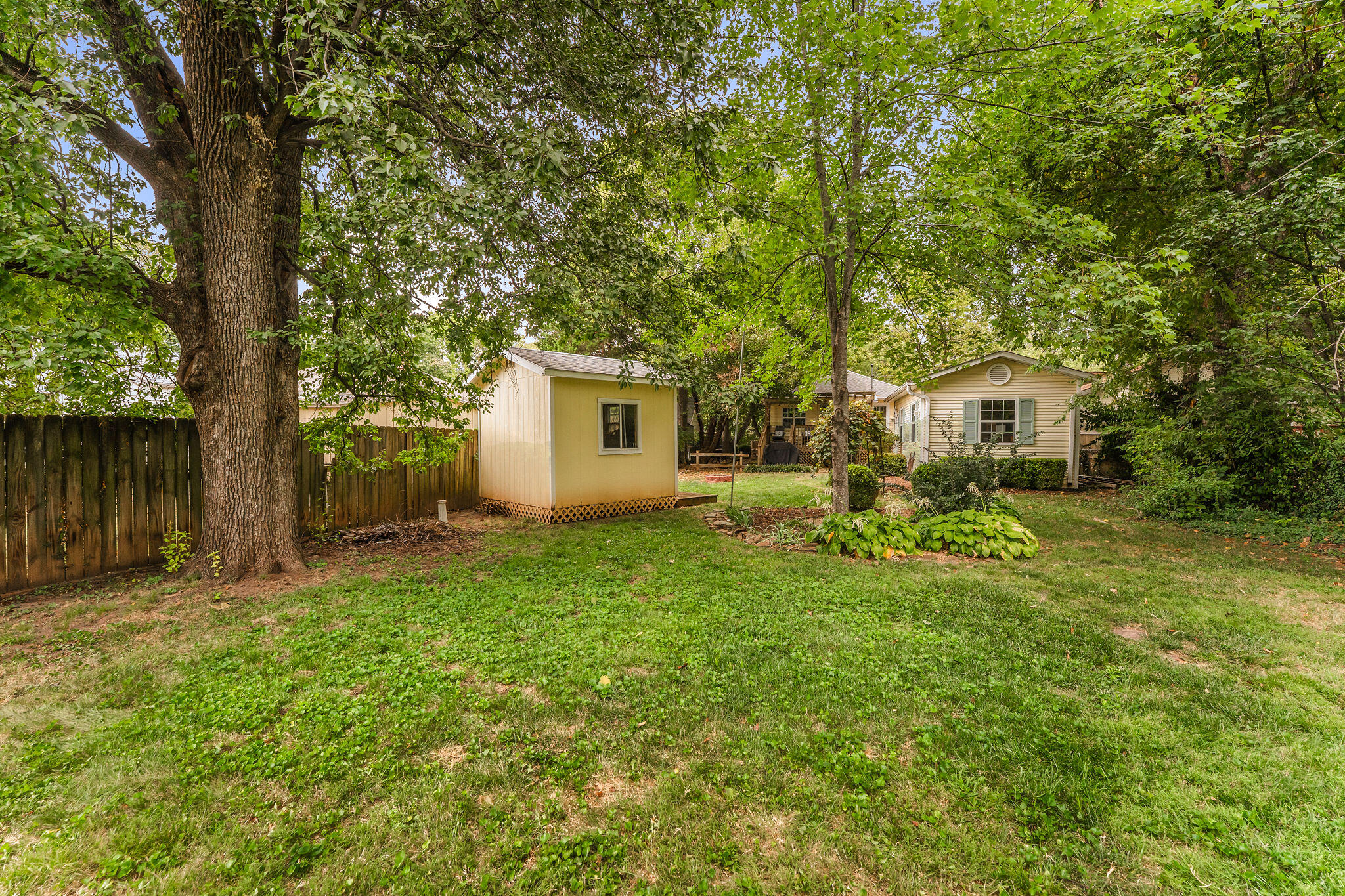 main property photo 33