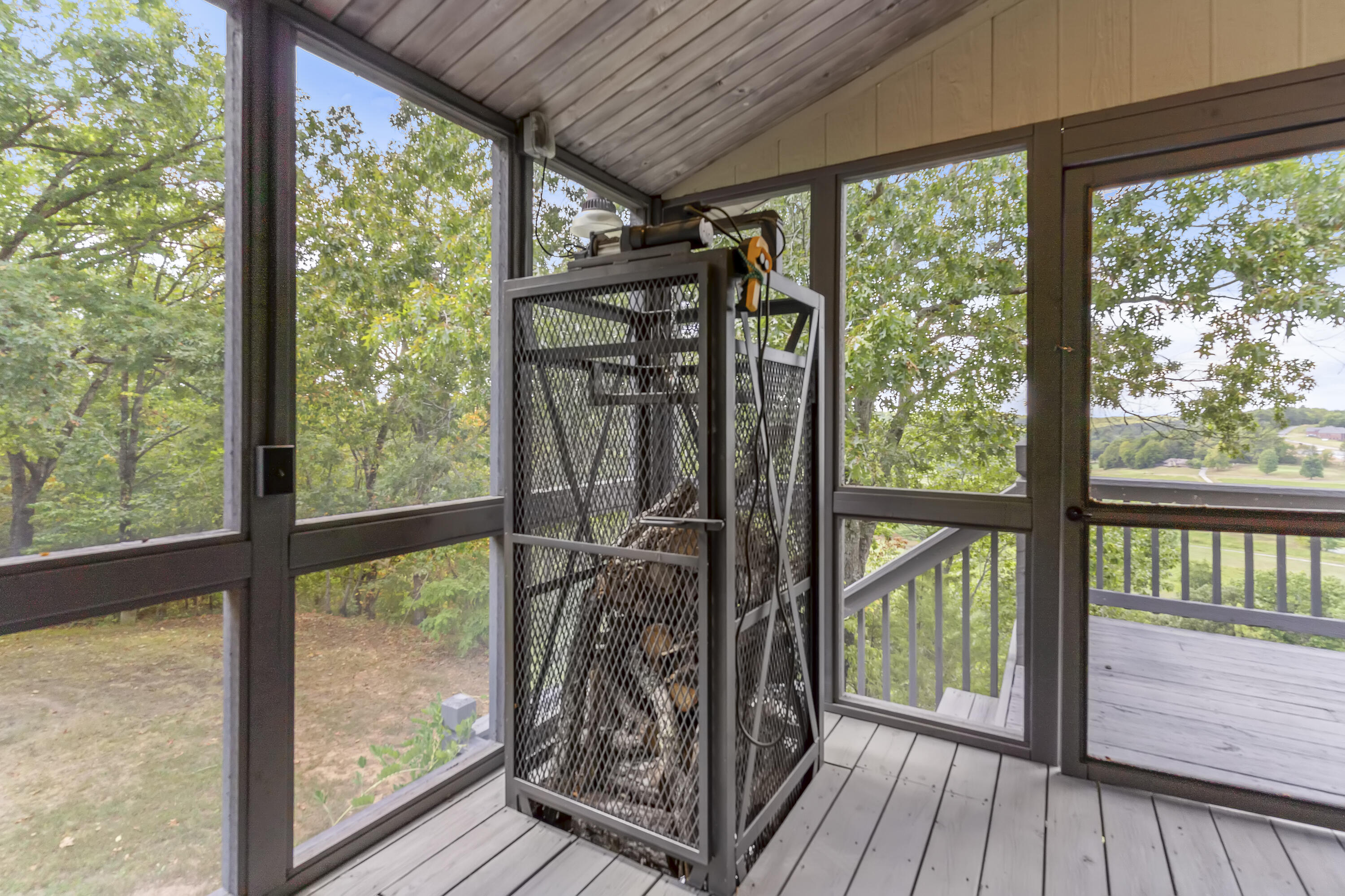 main property photo 28