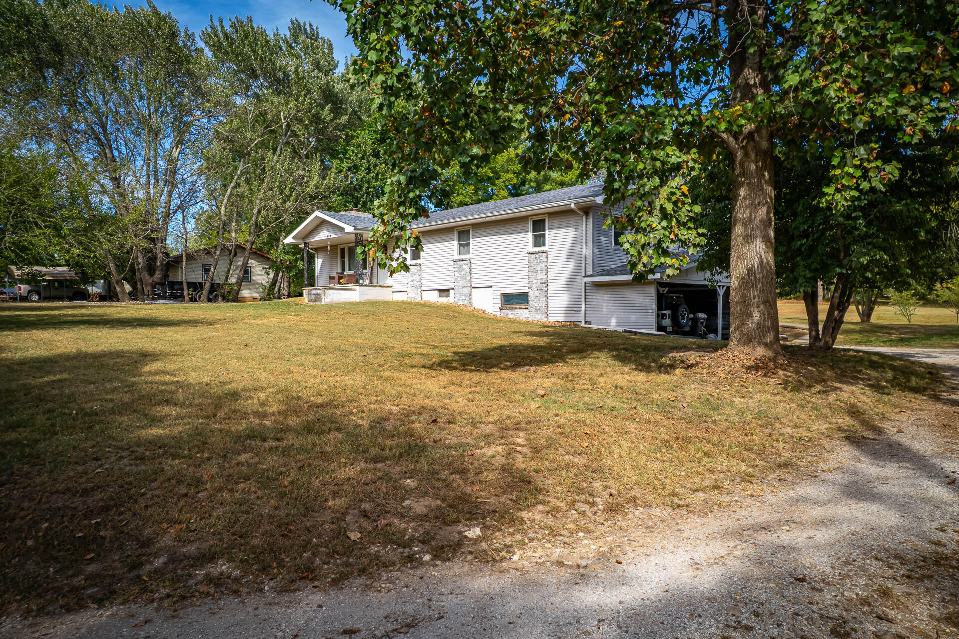main property photo 35