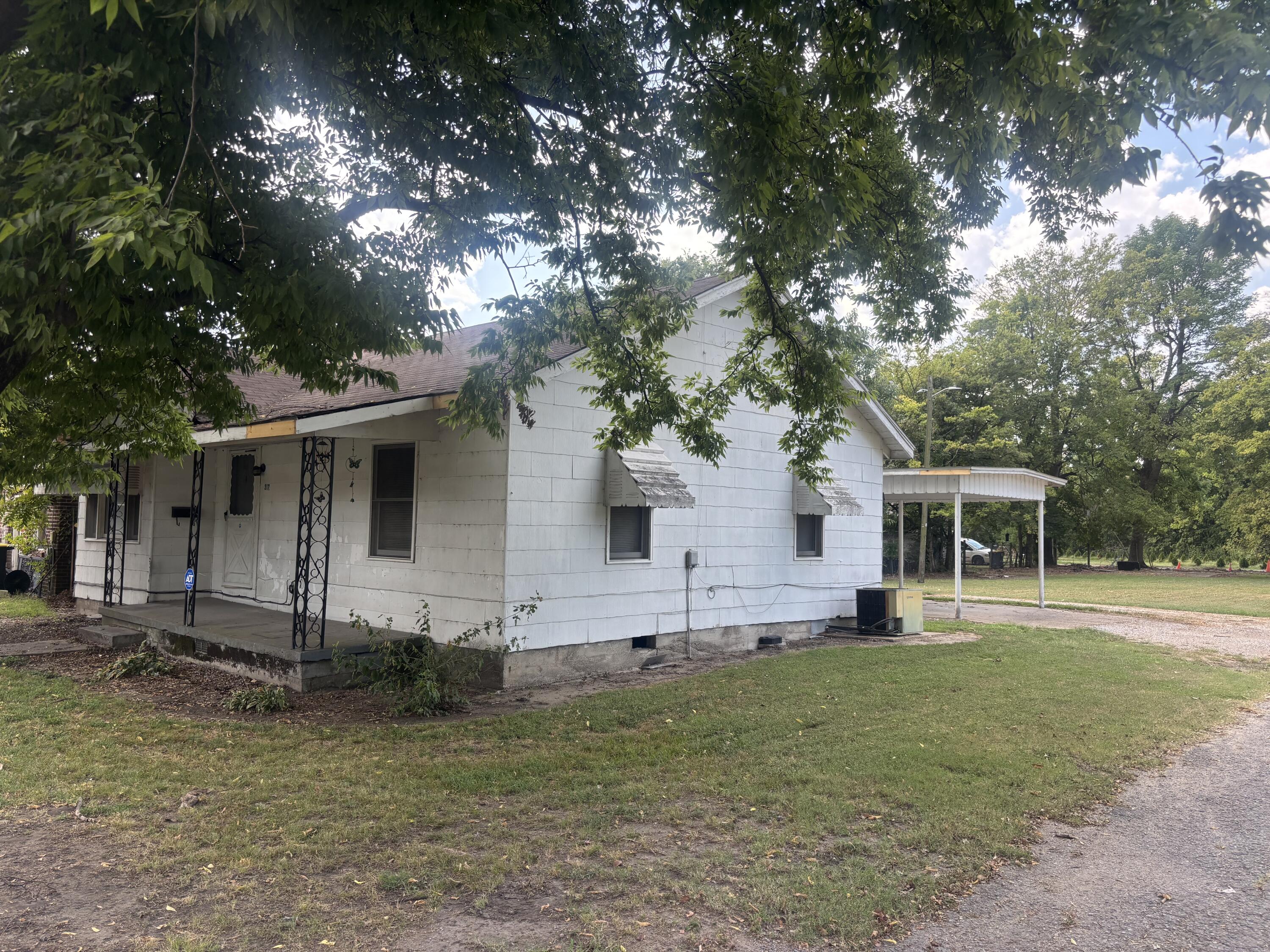 main property photo 21