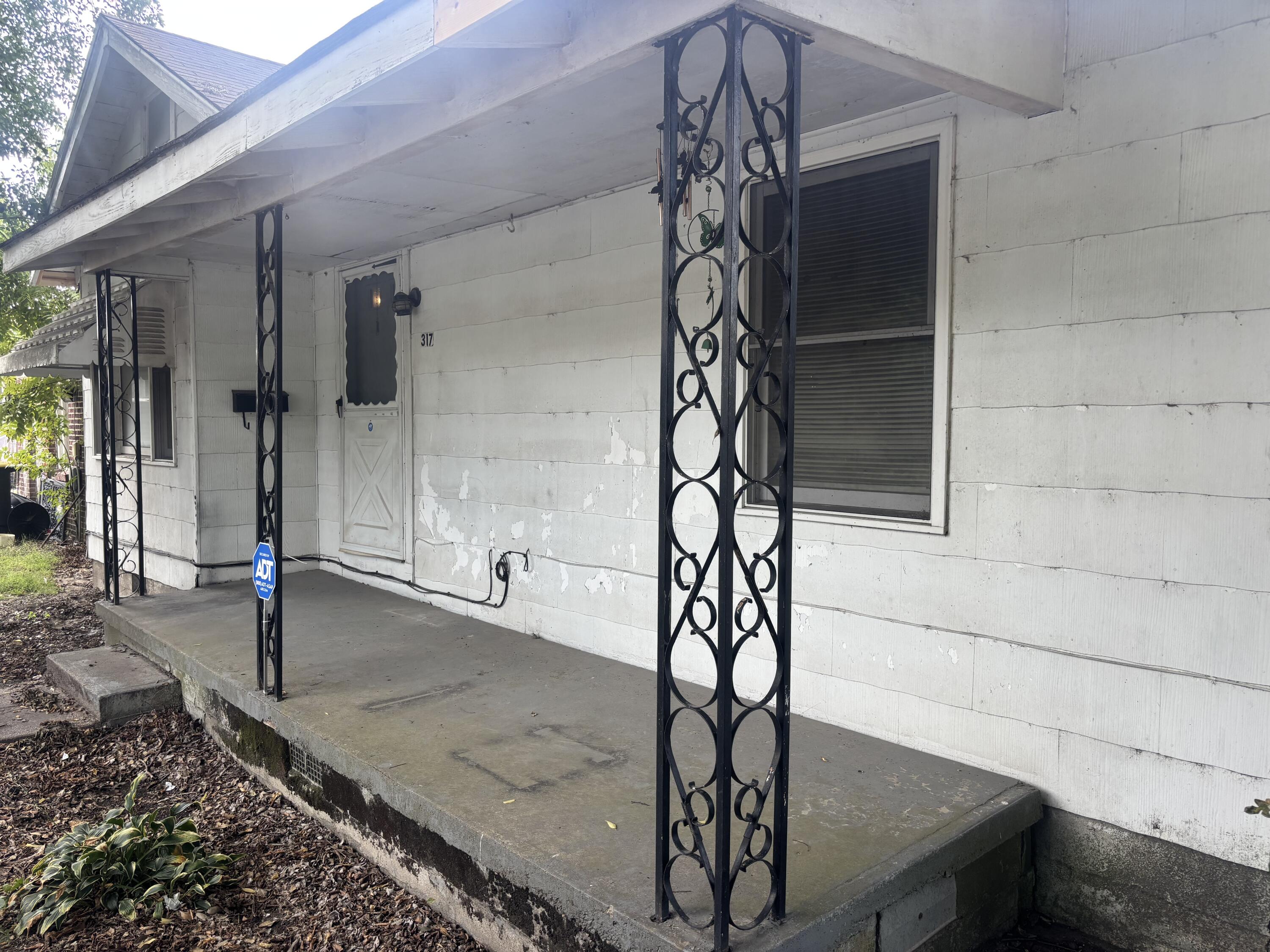 main property photo 29