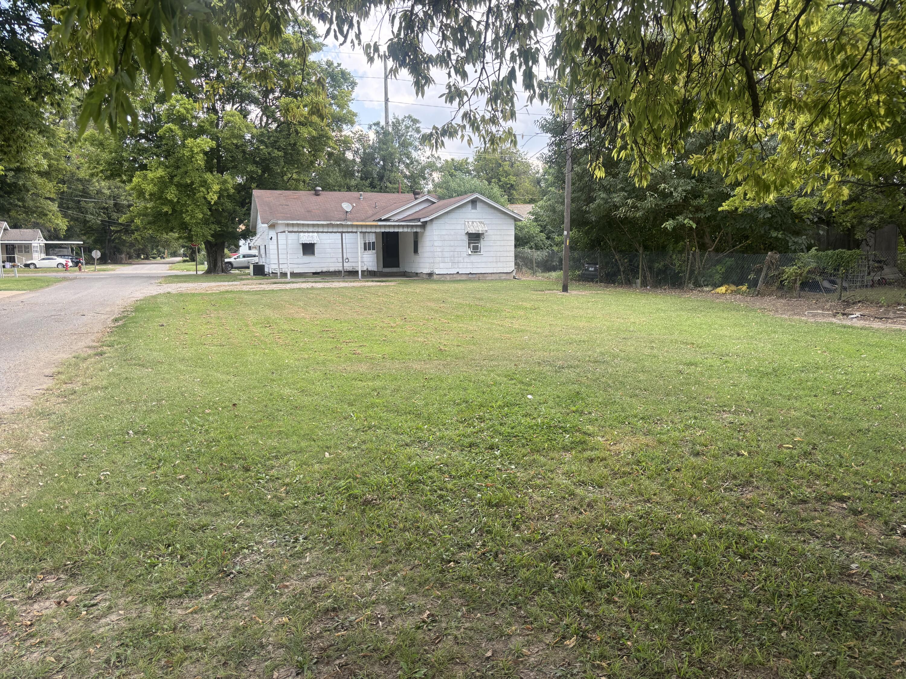 main property photo 33