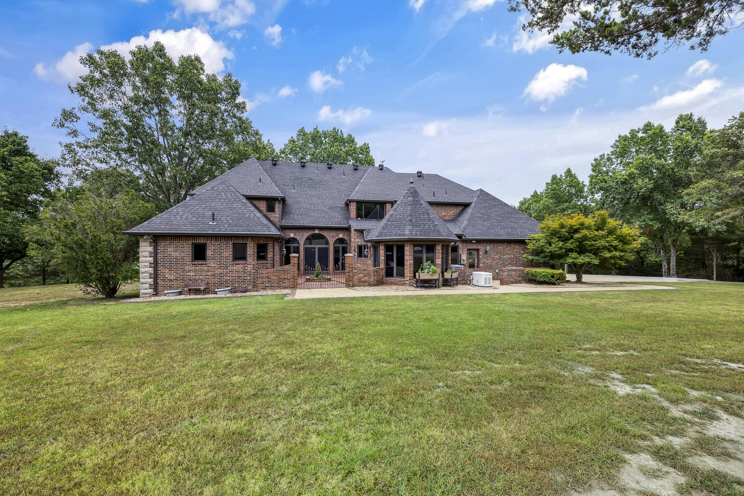 main property photo 23