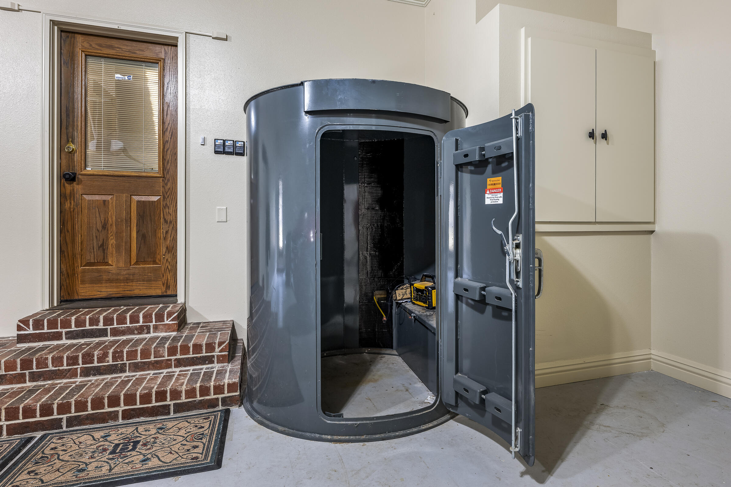 main property photo 24