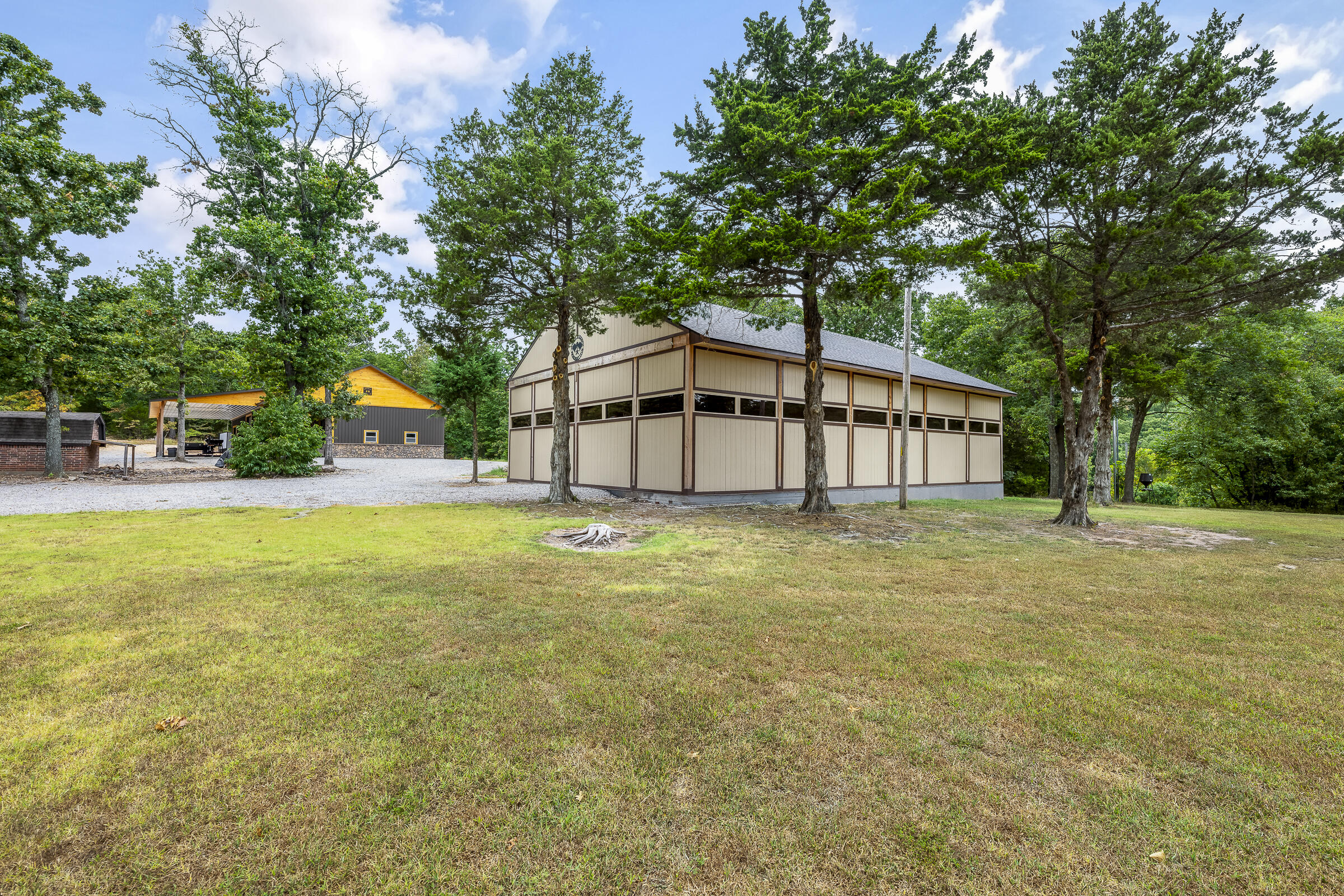 main property photo 26