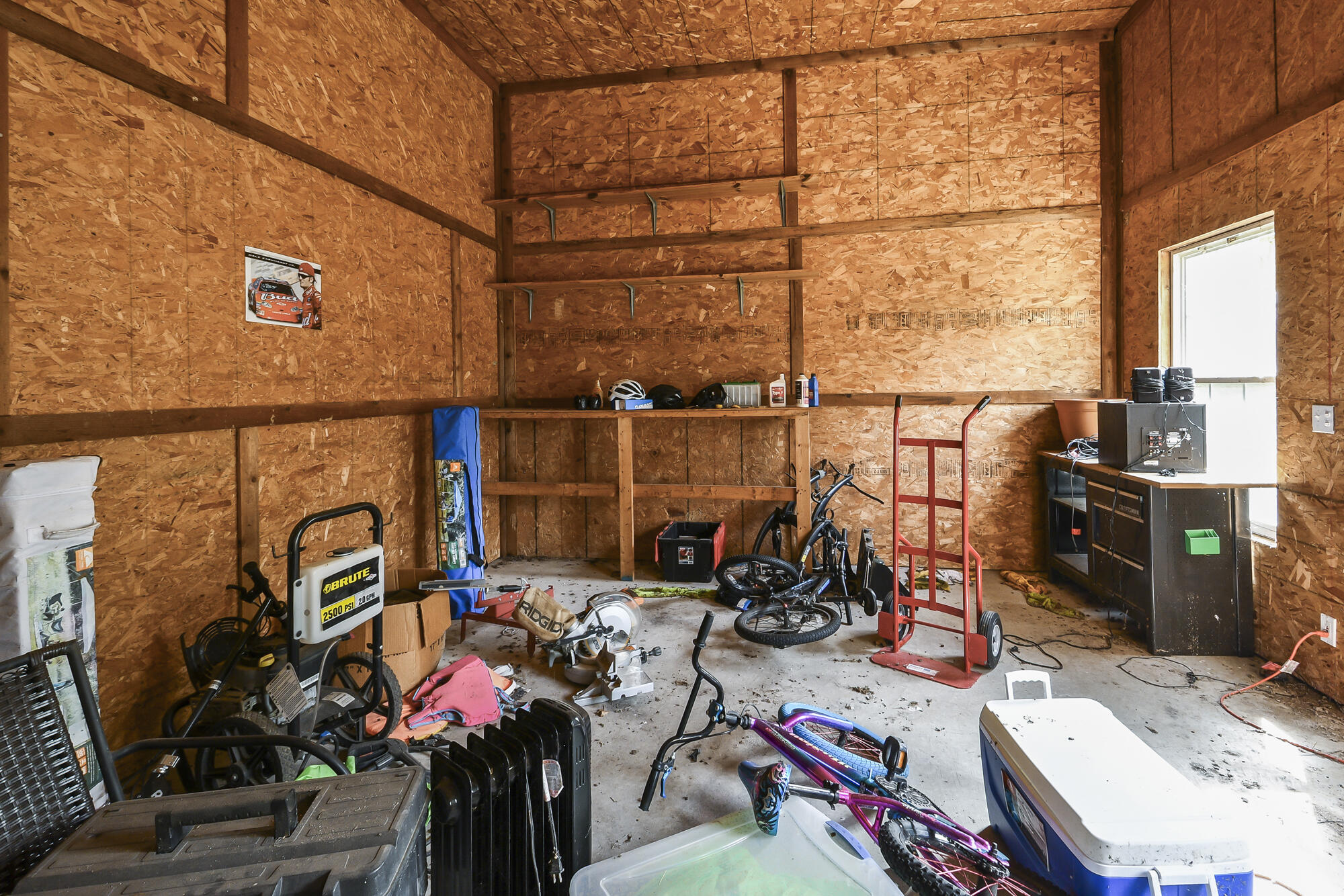 main property photo 32