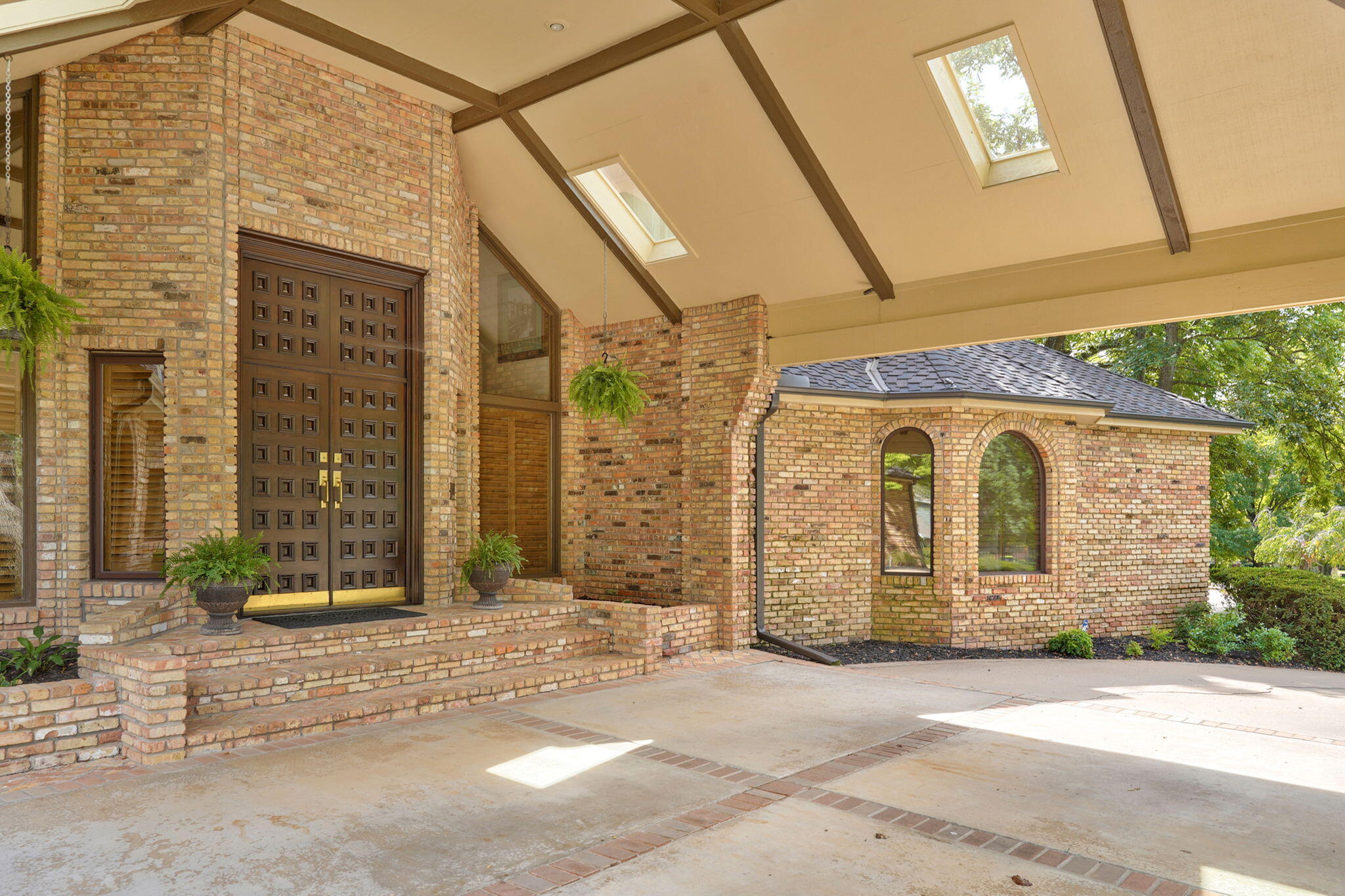 main property photo 11