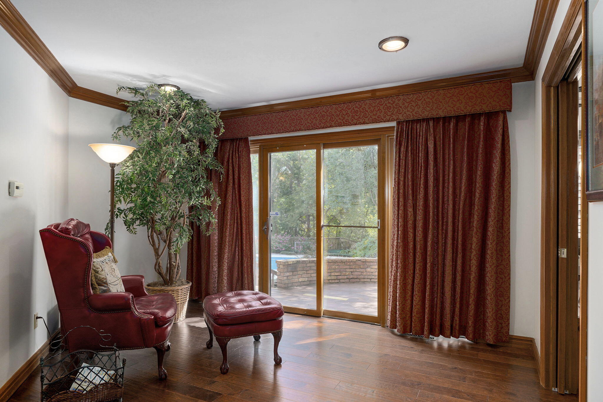 main property photo 26