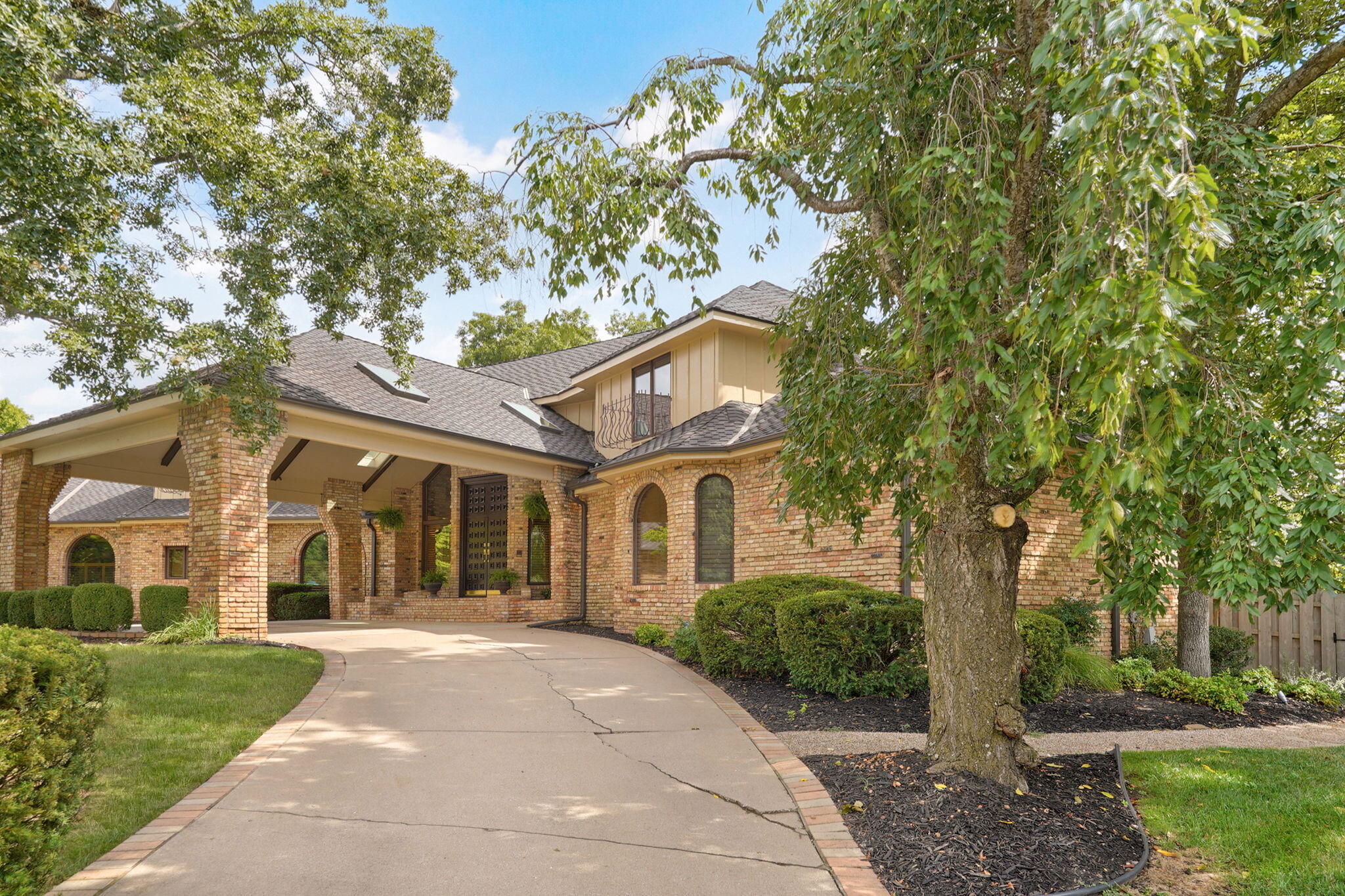 main property photo 8