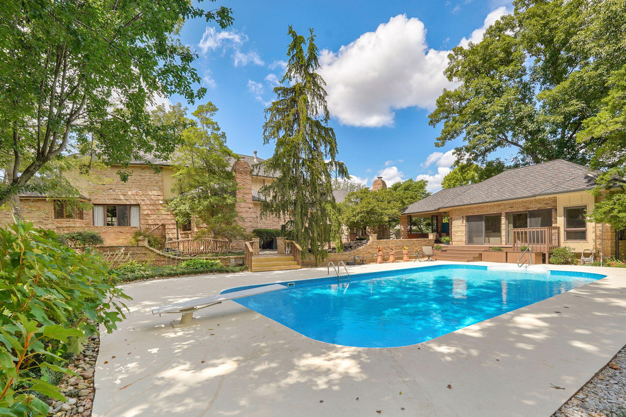 main property photo 85