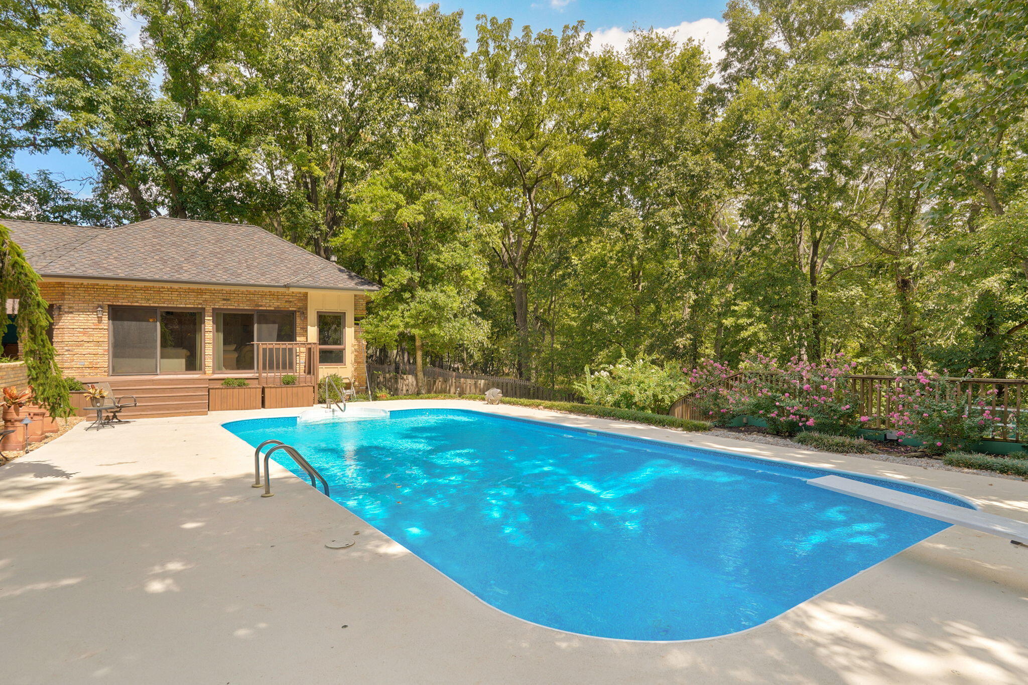 main property photo 88