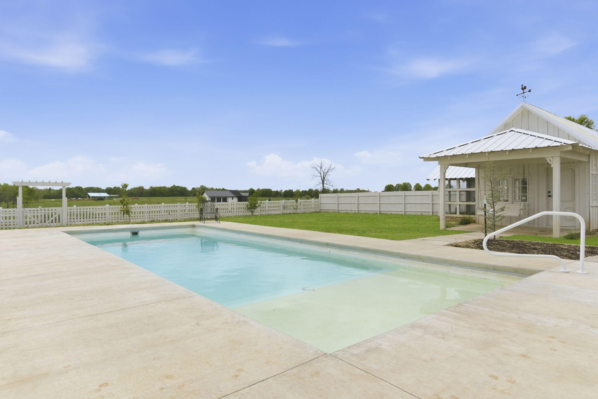 main property photo 50