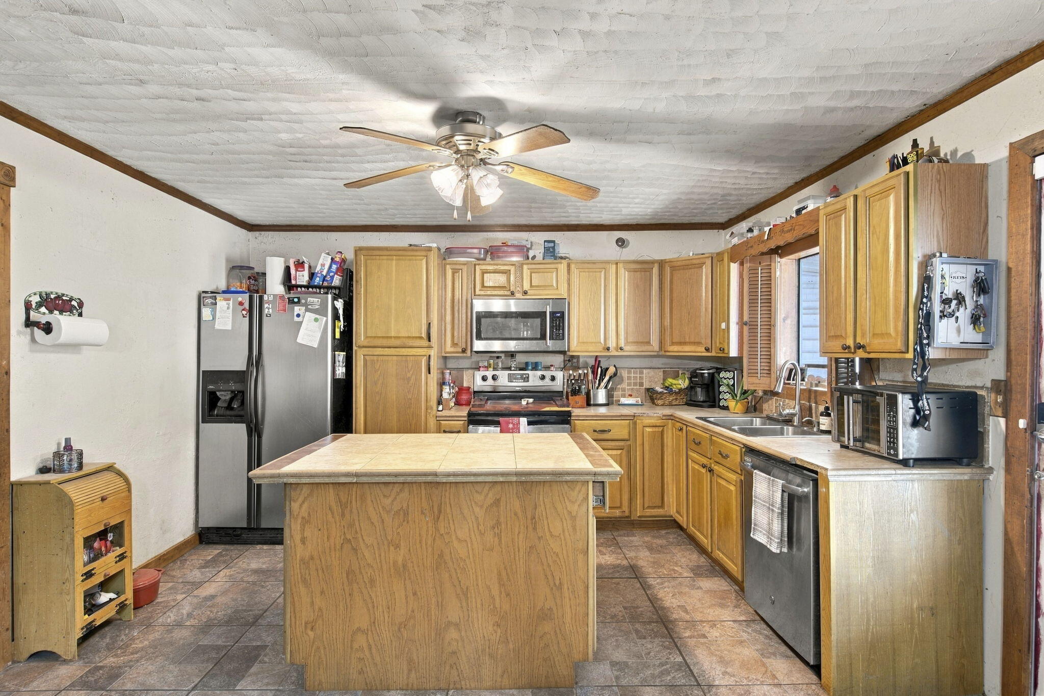 main property photo 9