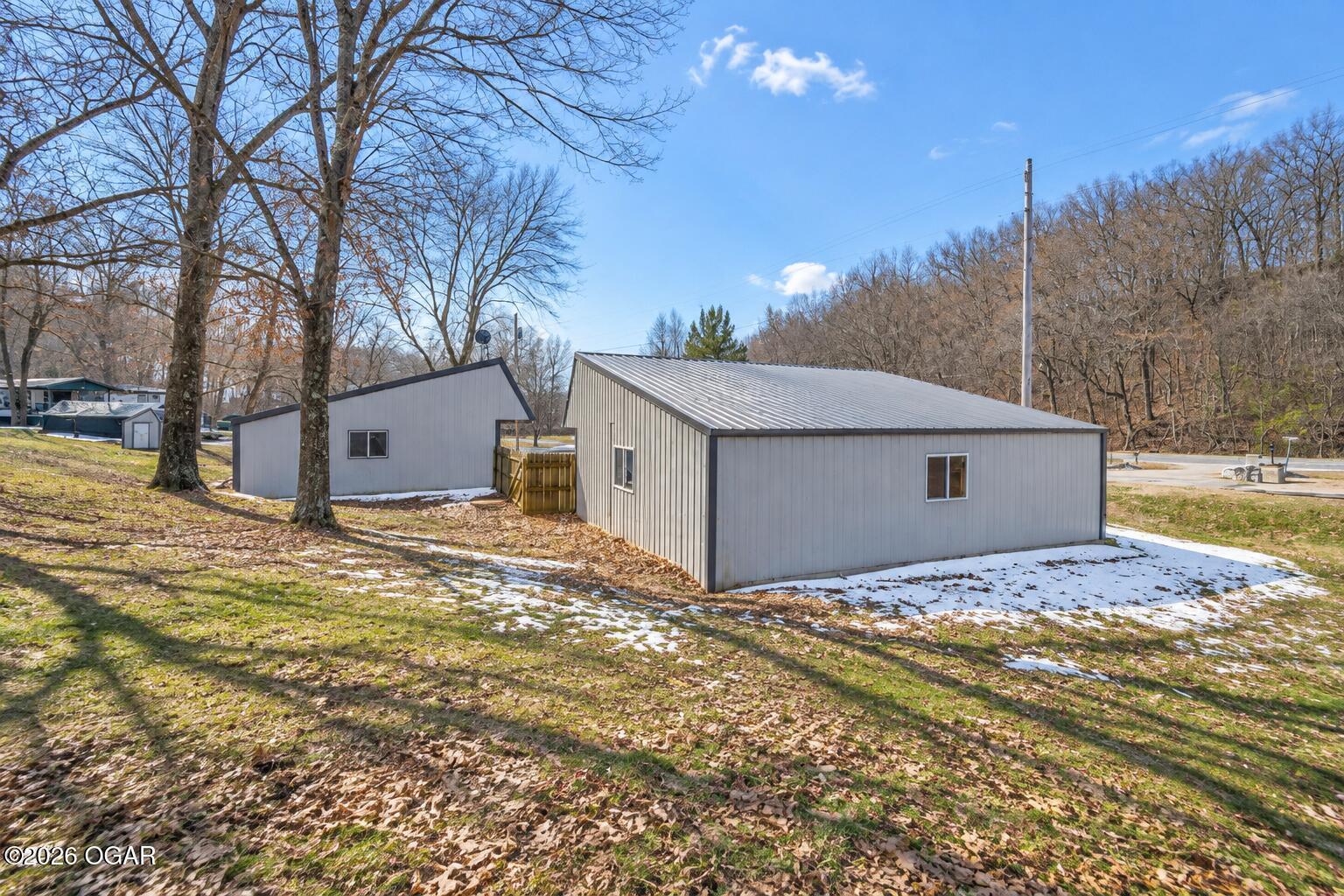 main property photo 11