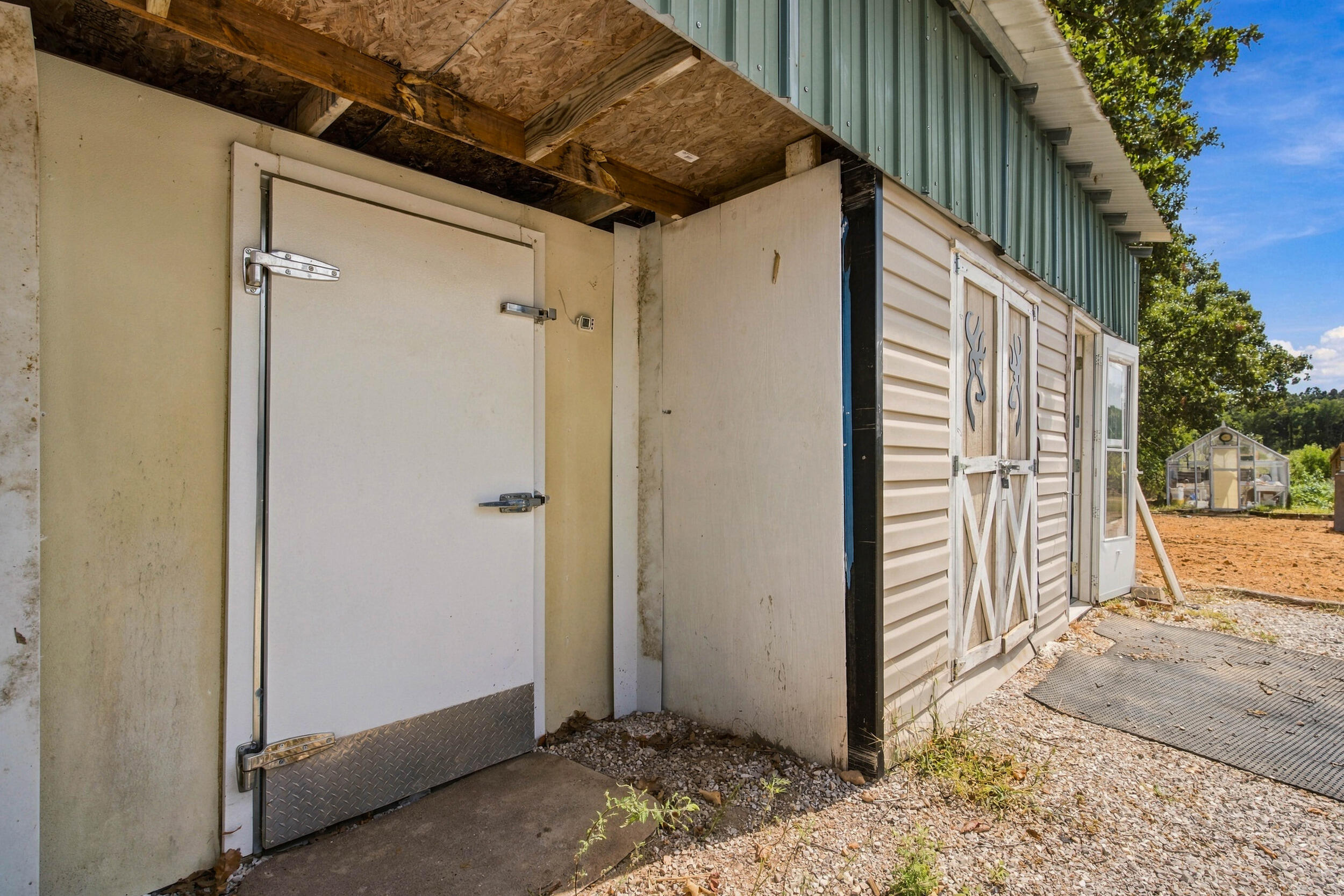 main property photo 43