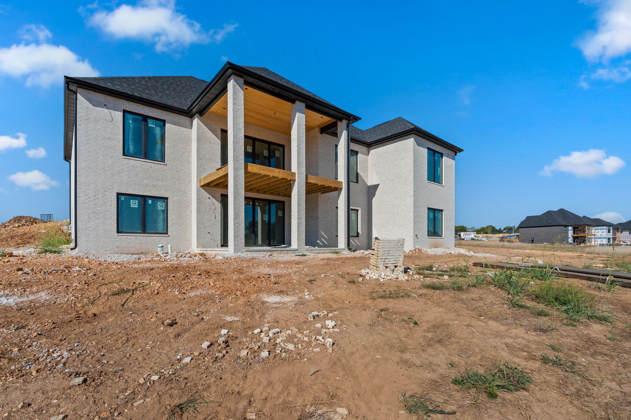 main property photo 15