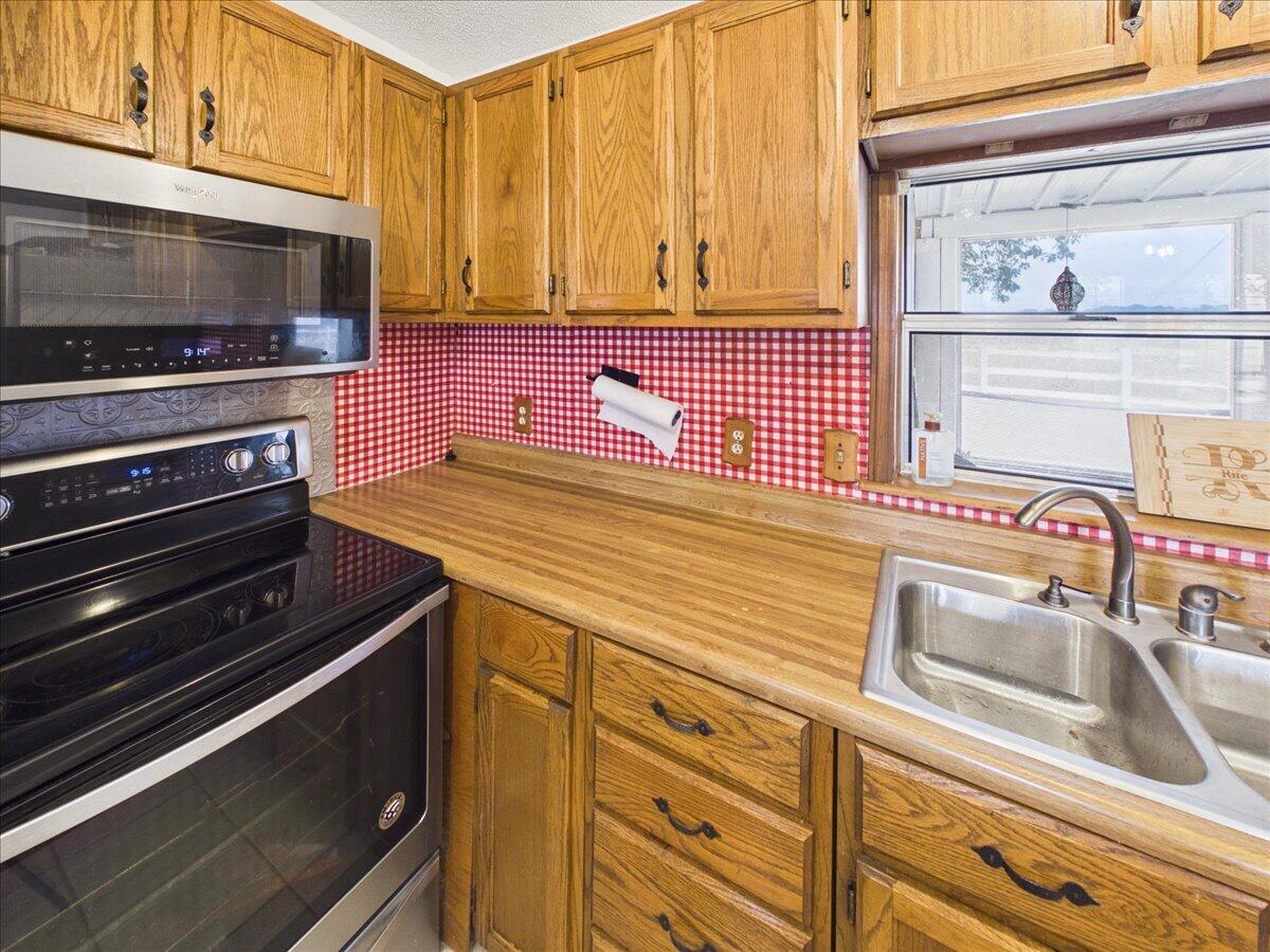 main property photo 51