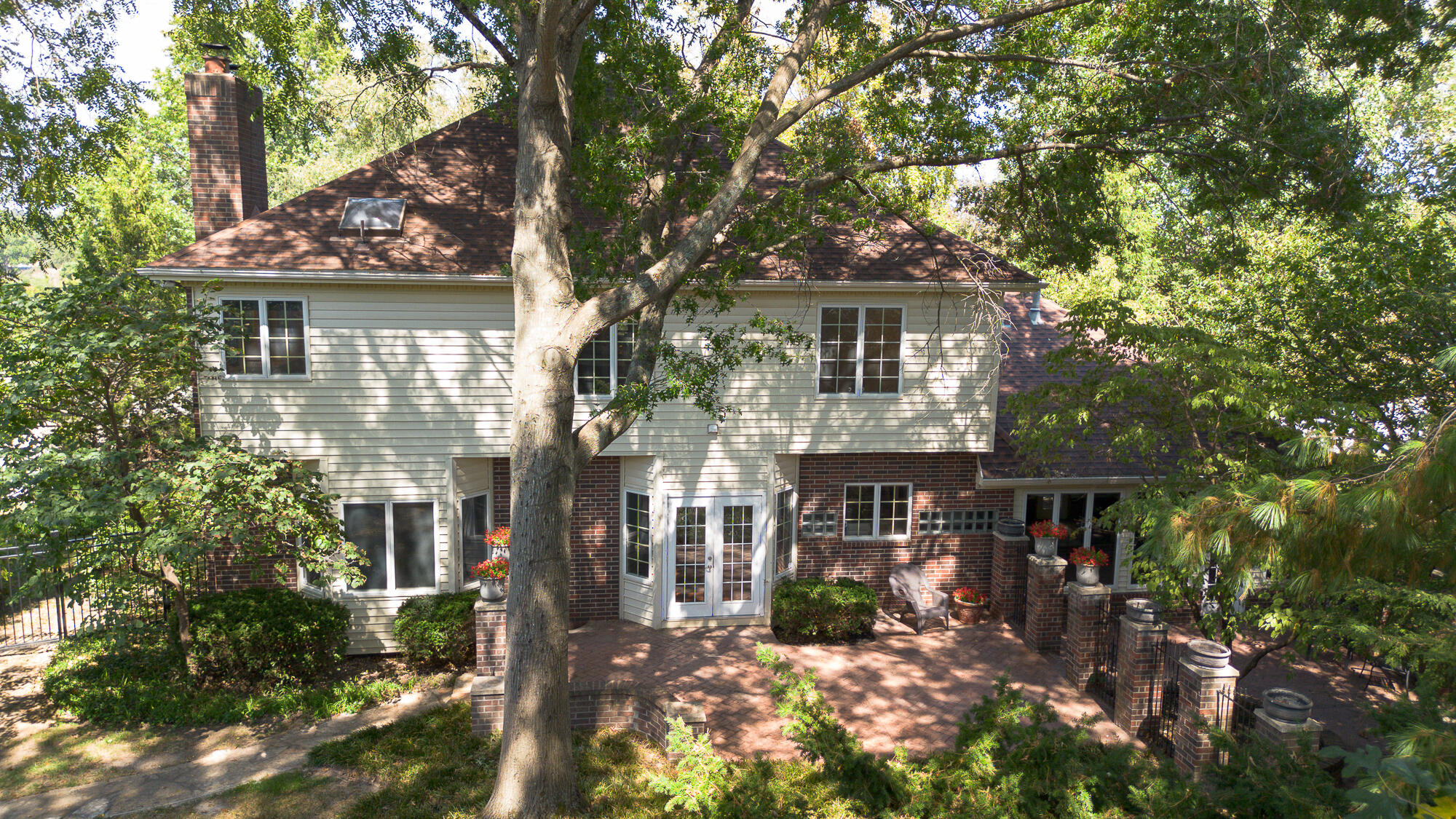 main property photo 94