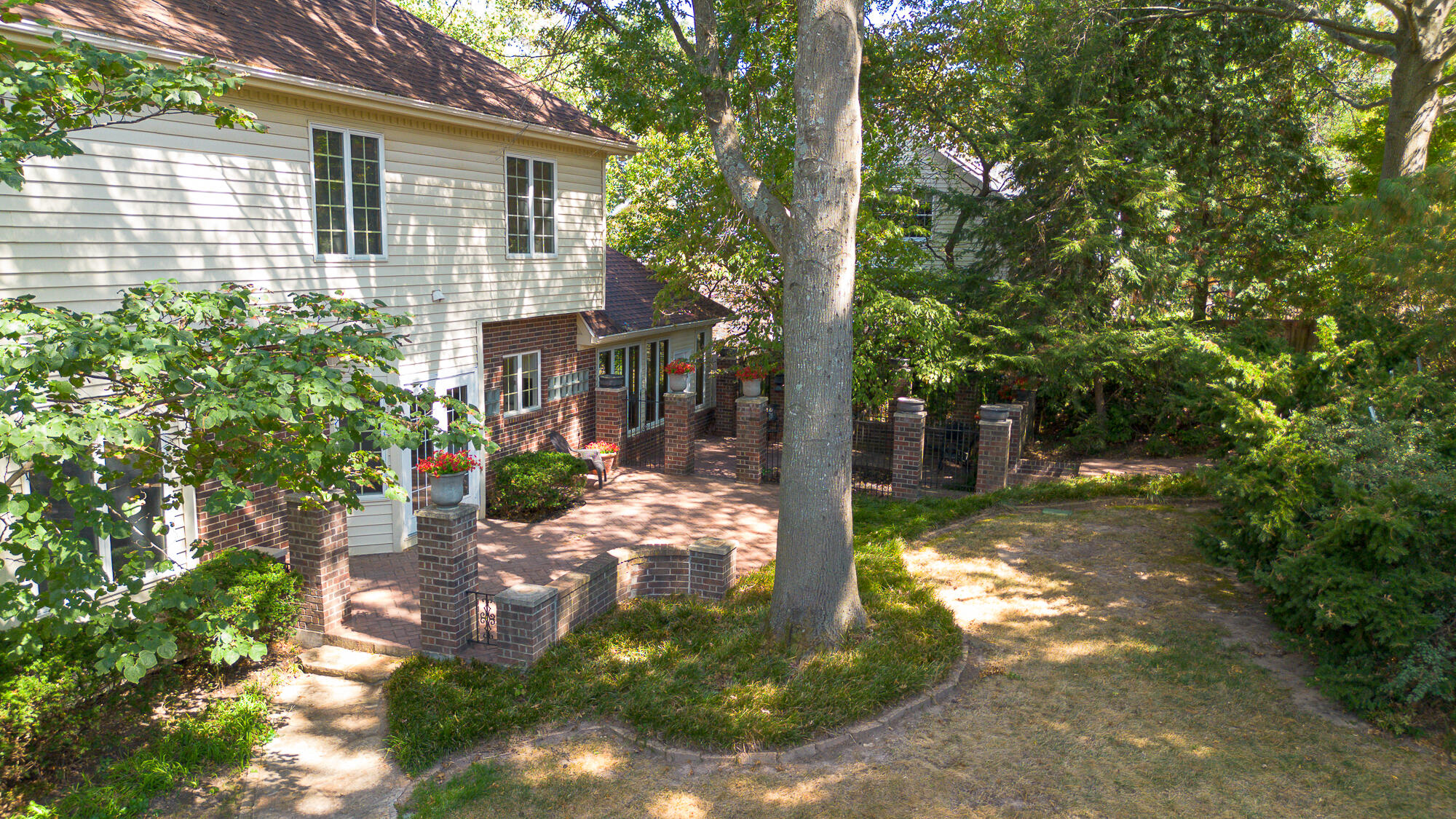main property photo 97
