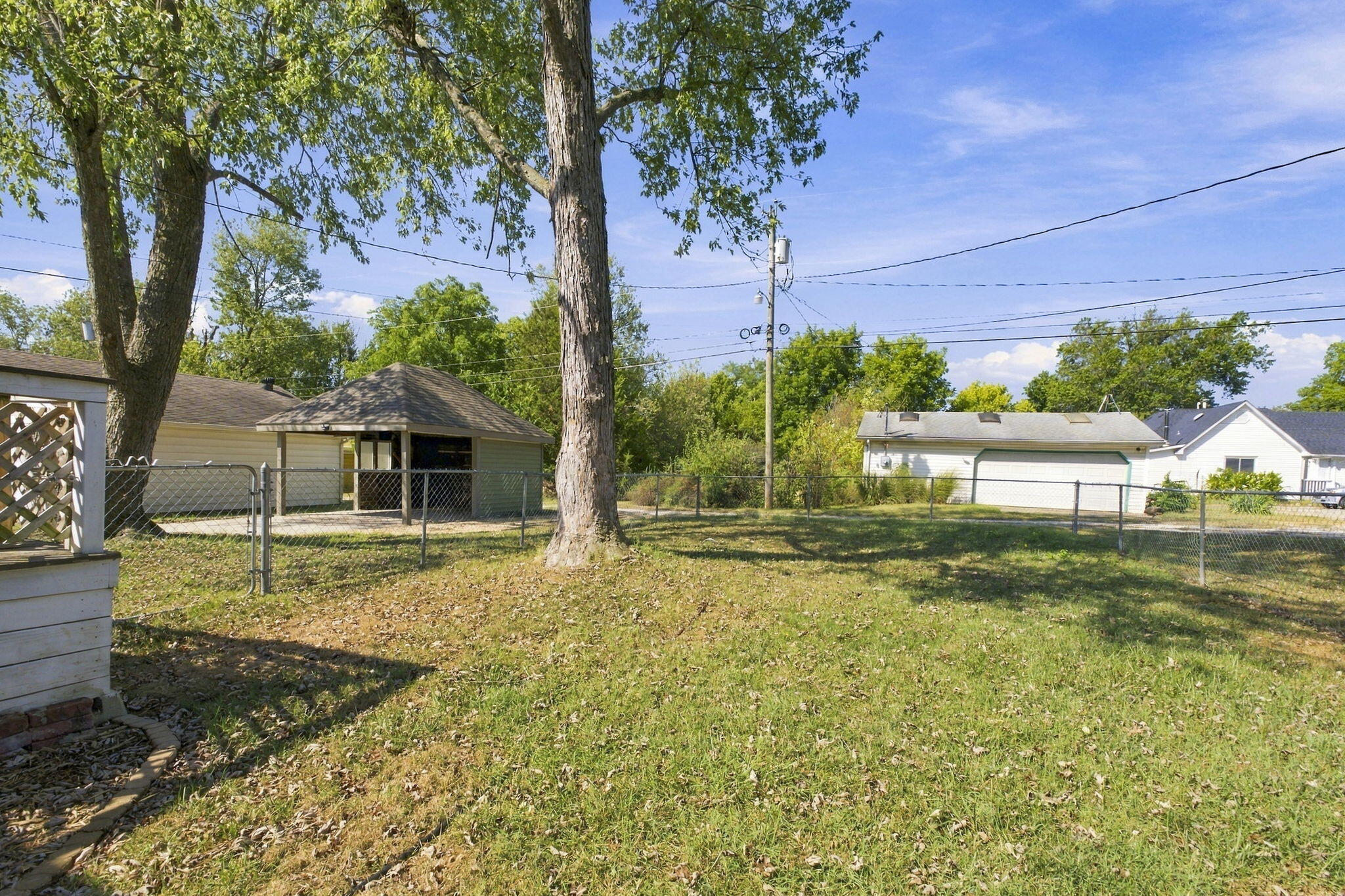 main property photo 29