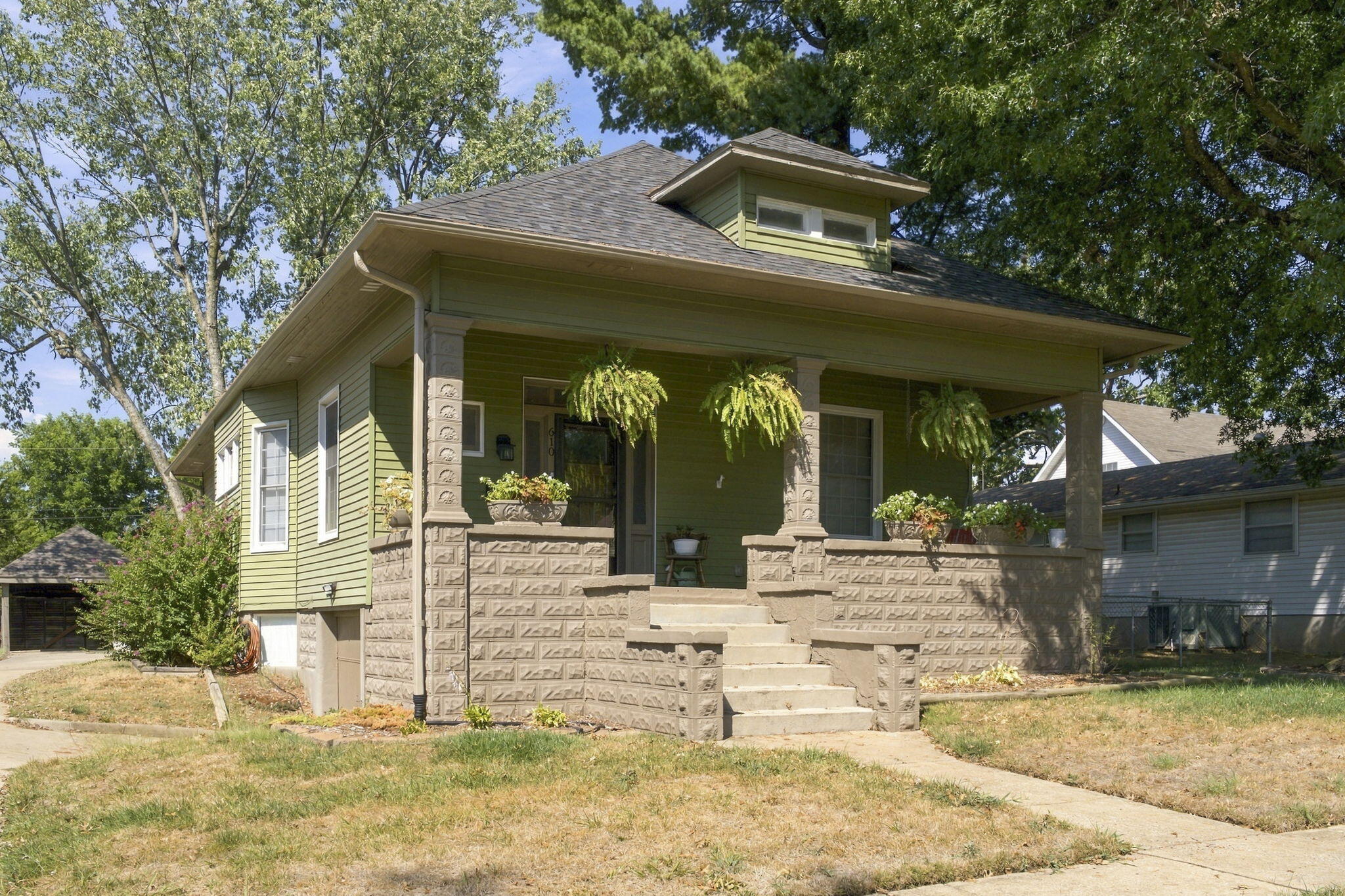 main property photo 33