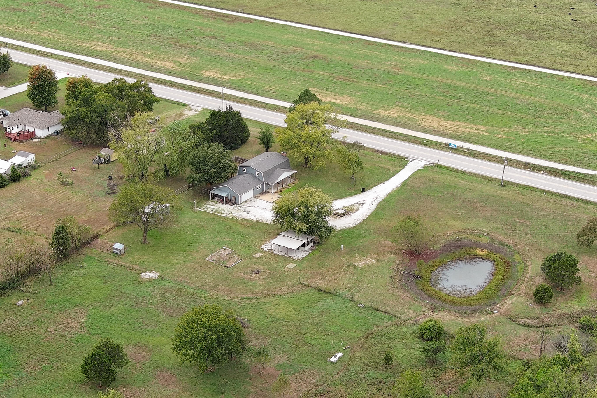 main property photo 5