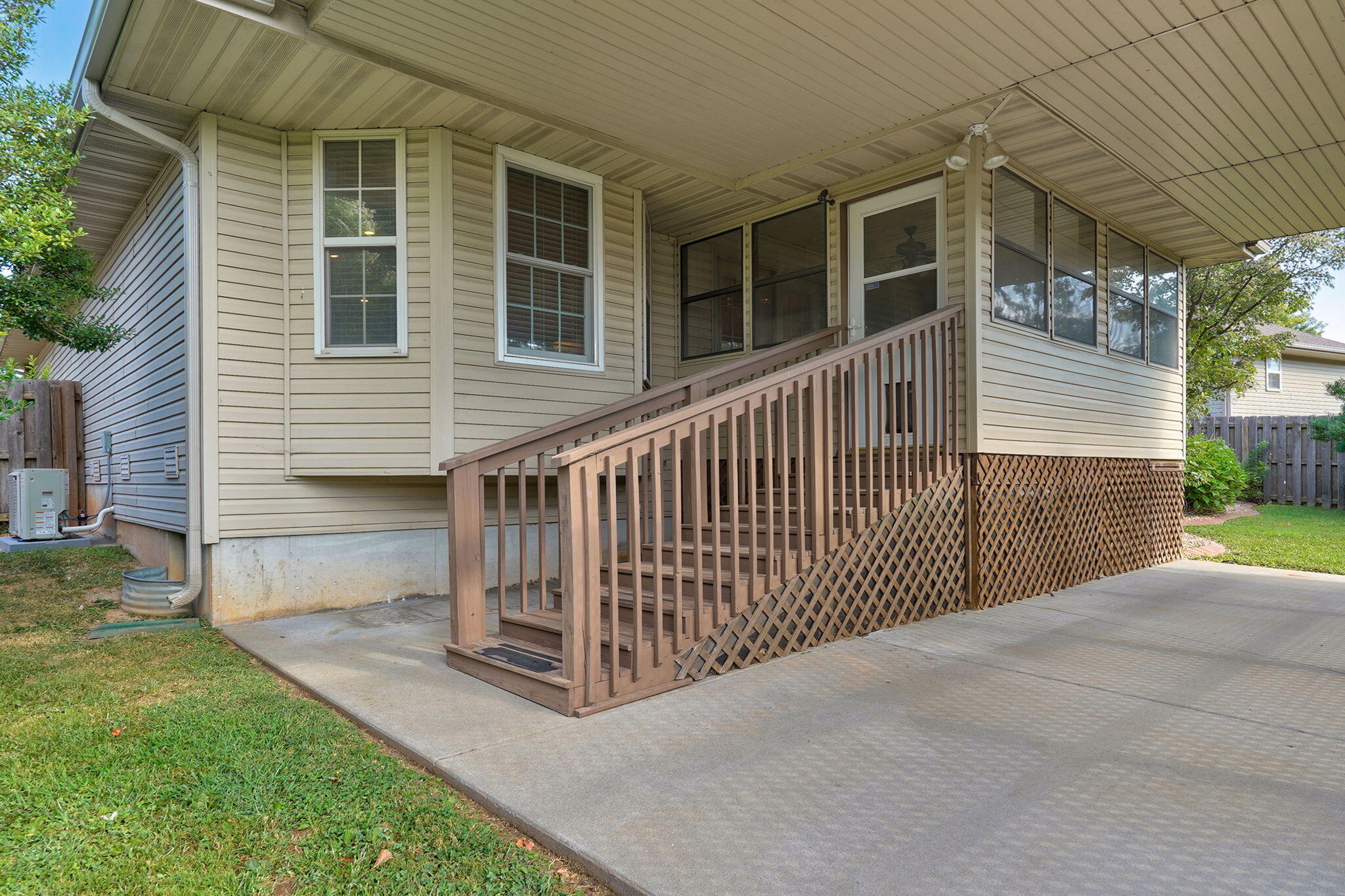 main property photo 31