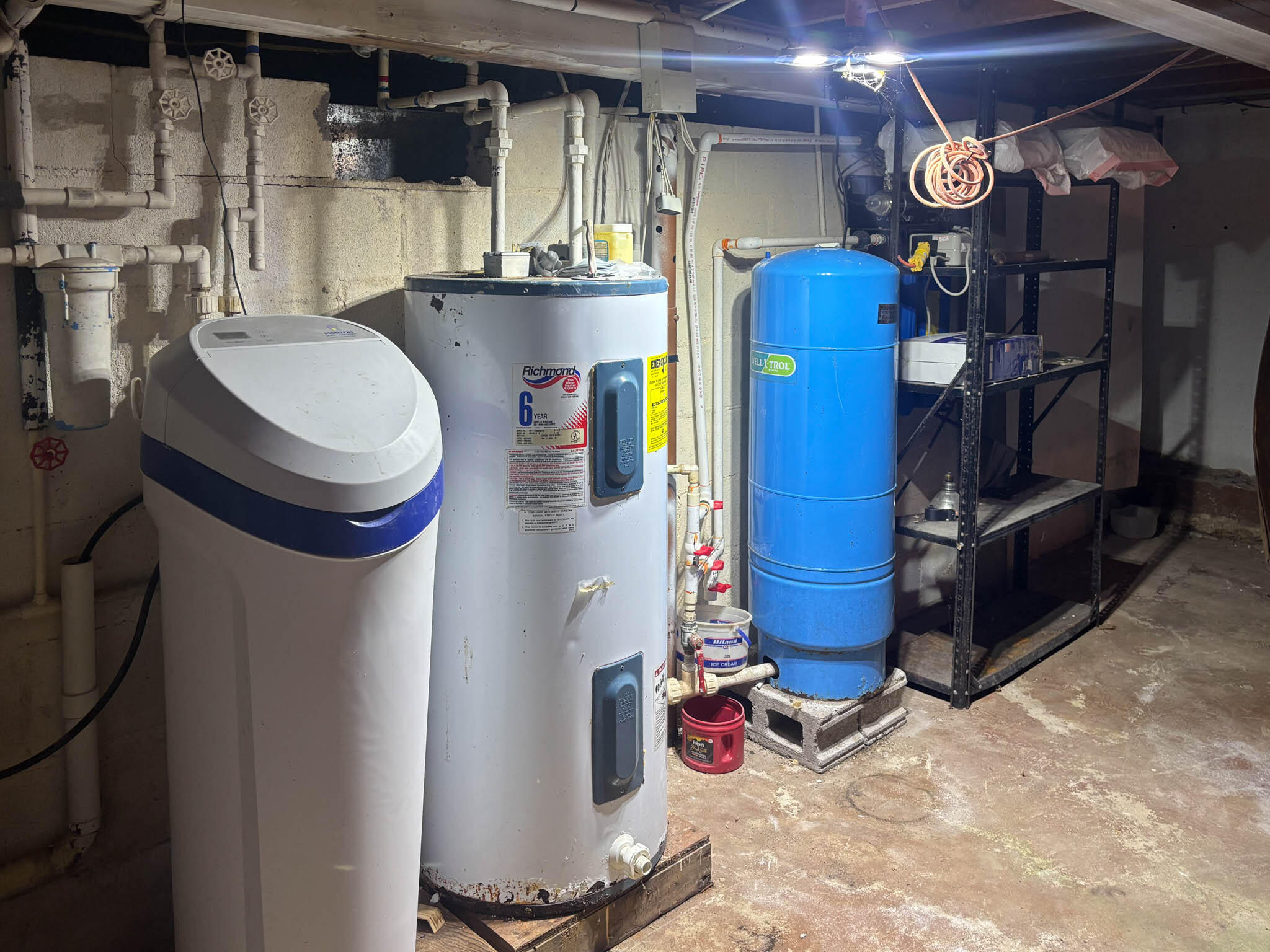 main property photo 31
