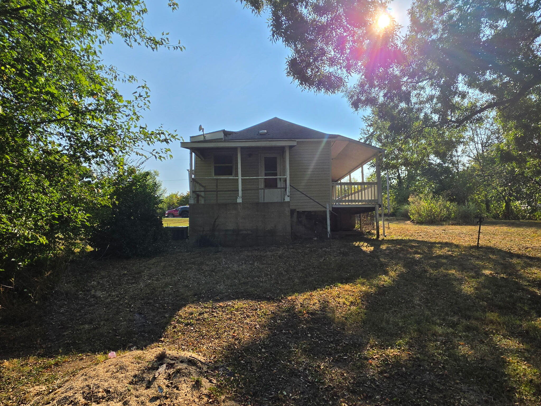 main property photo 17