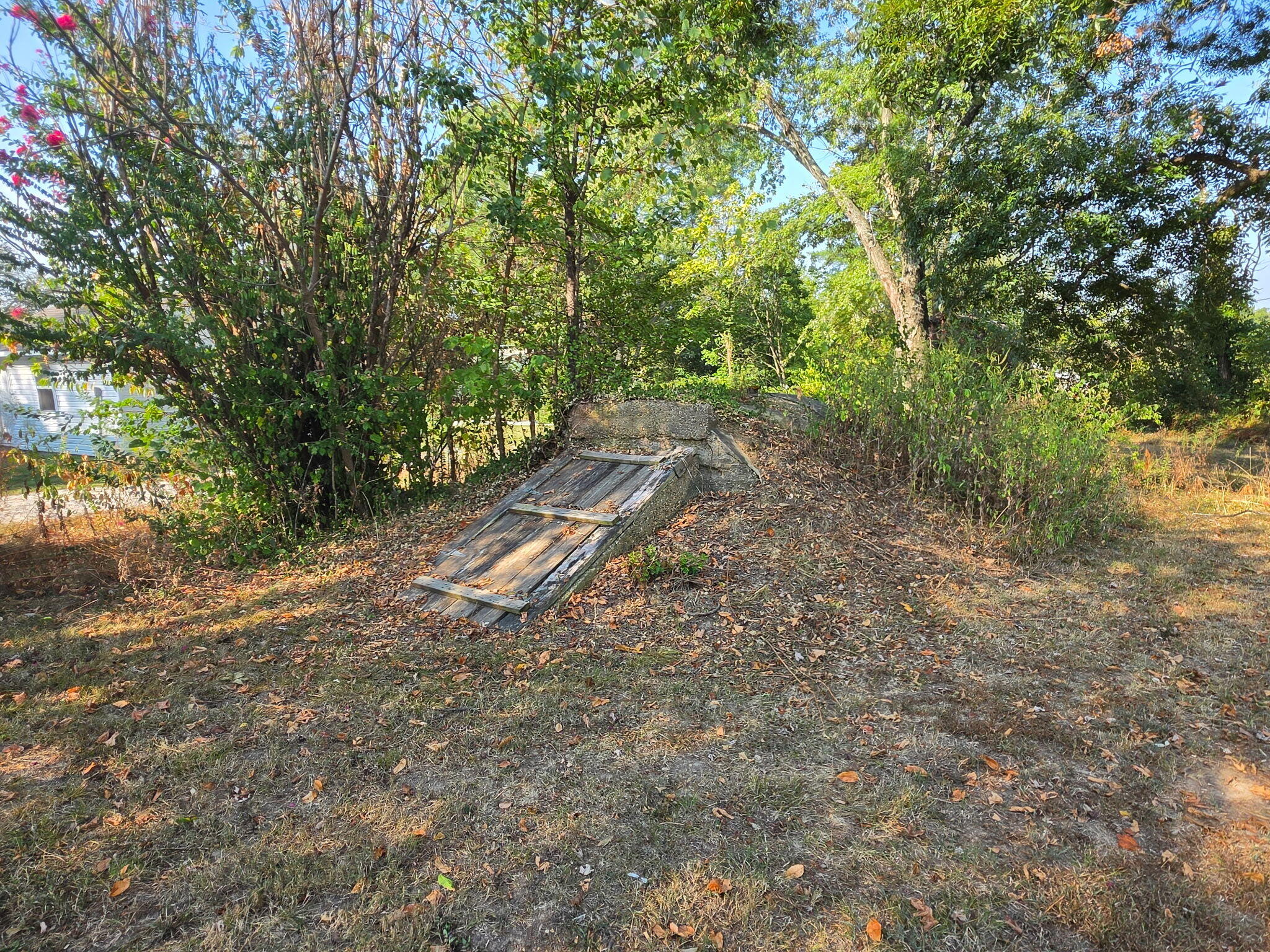 main property photo 19