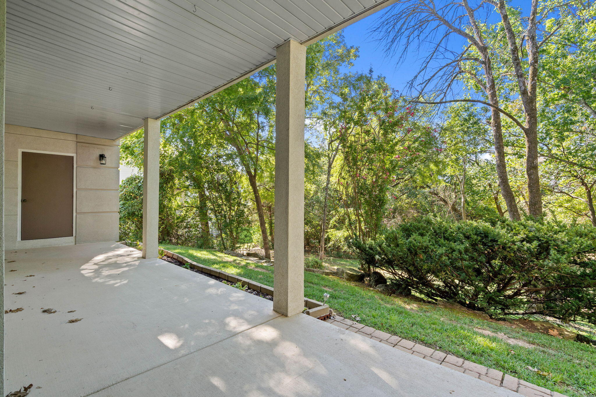 main property photo 29
