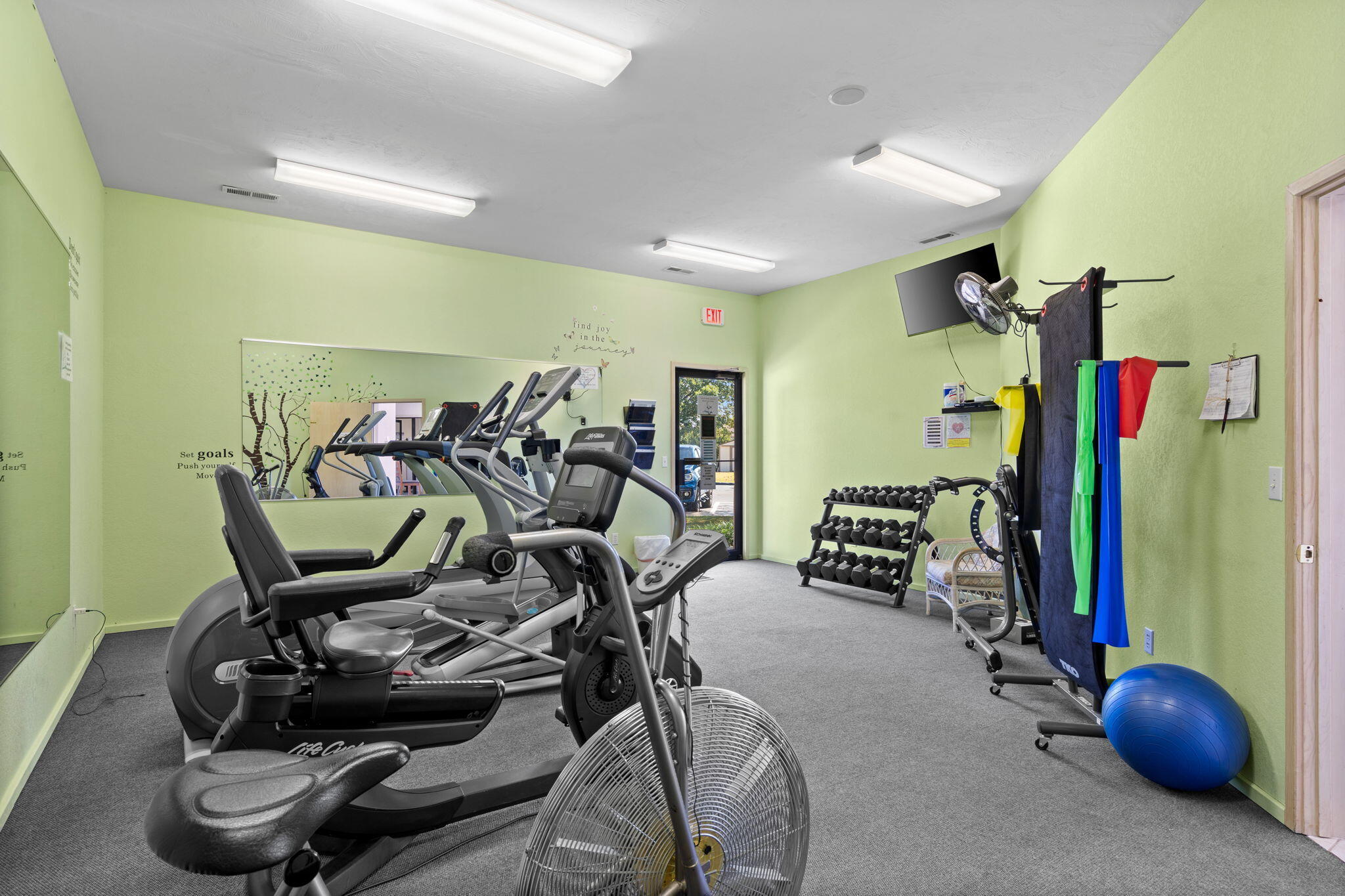 main property photo 50